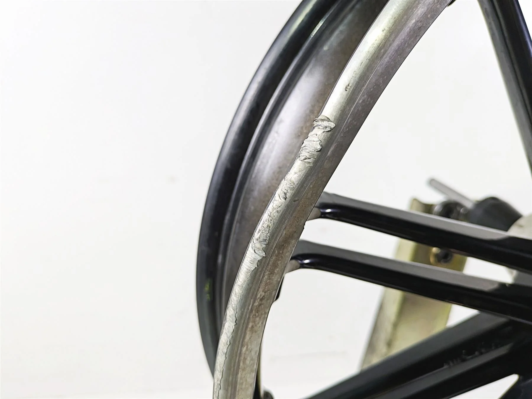 2018 Harley FXBR Softail Breakout Front 21x3.5 Wheel Rim - Dent Runout 43300433 - Image 7