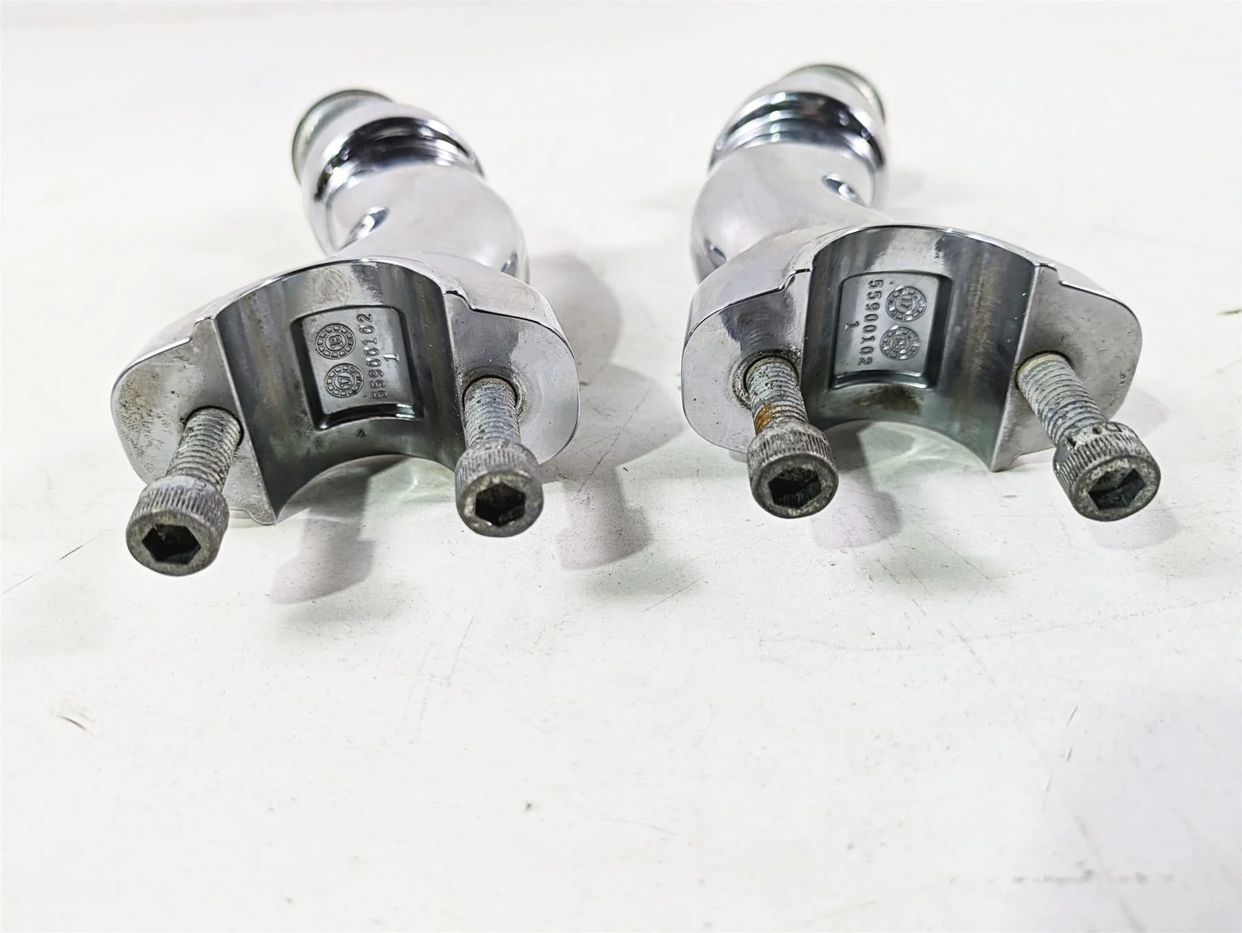 2018 Harley FXBR Softail Breakout Handlebar Handle Bar Risers Set 55900102 - Image 2