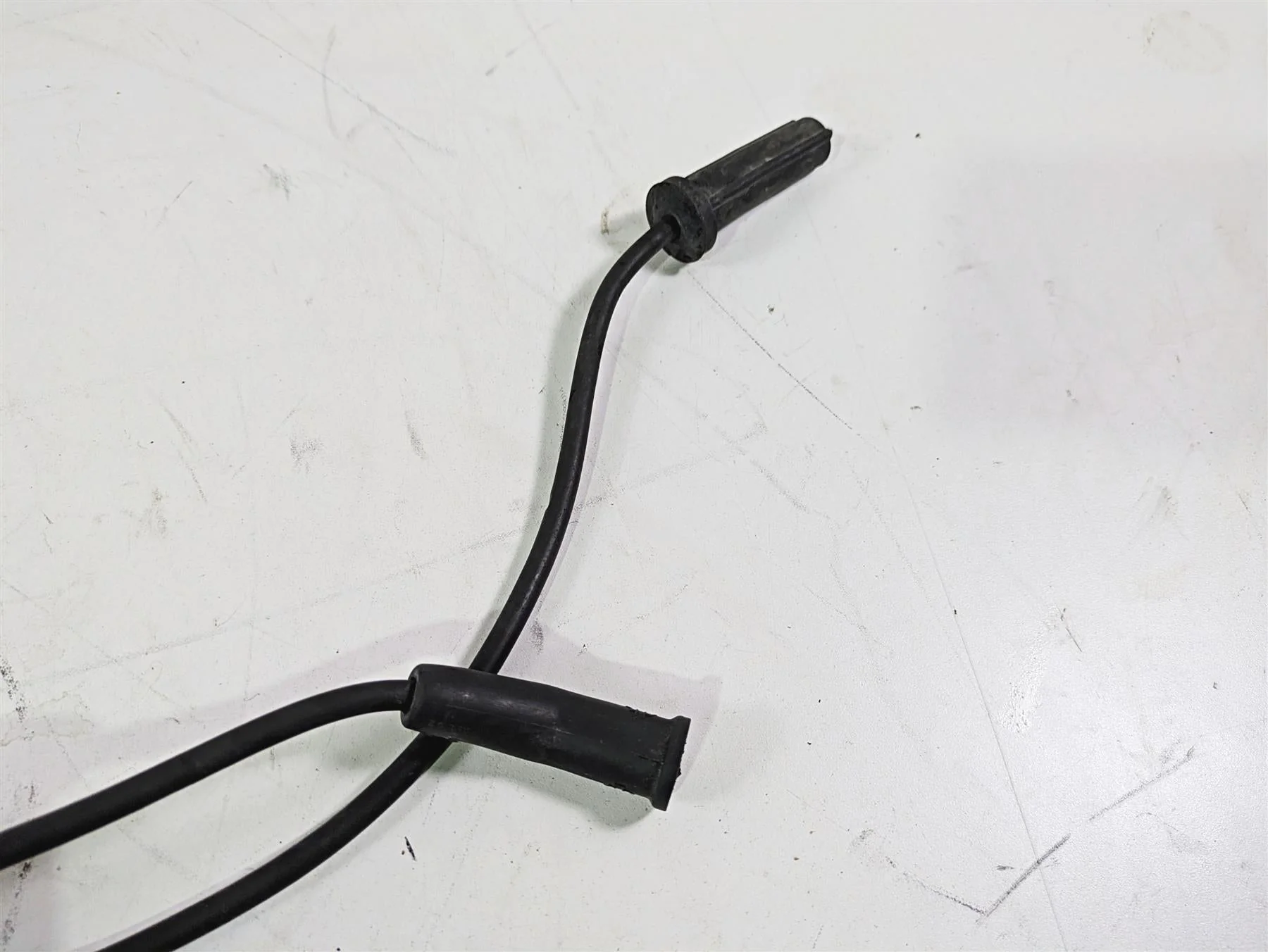 2018 Harley FXBR Softail Breakout Ignition Coil Wires Plugs Set 31600067 - Image 11
