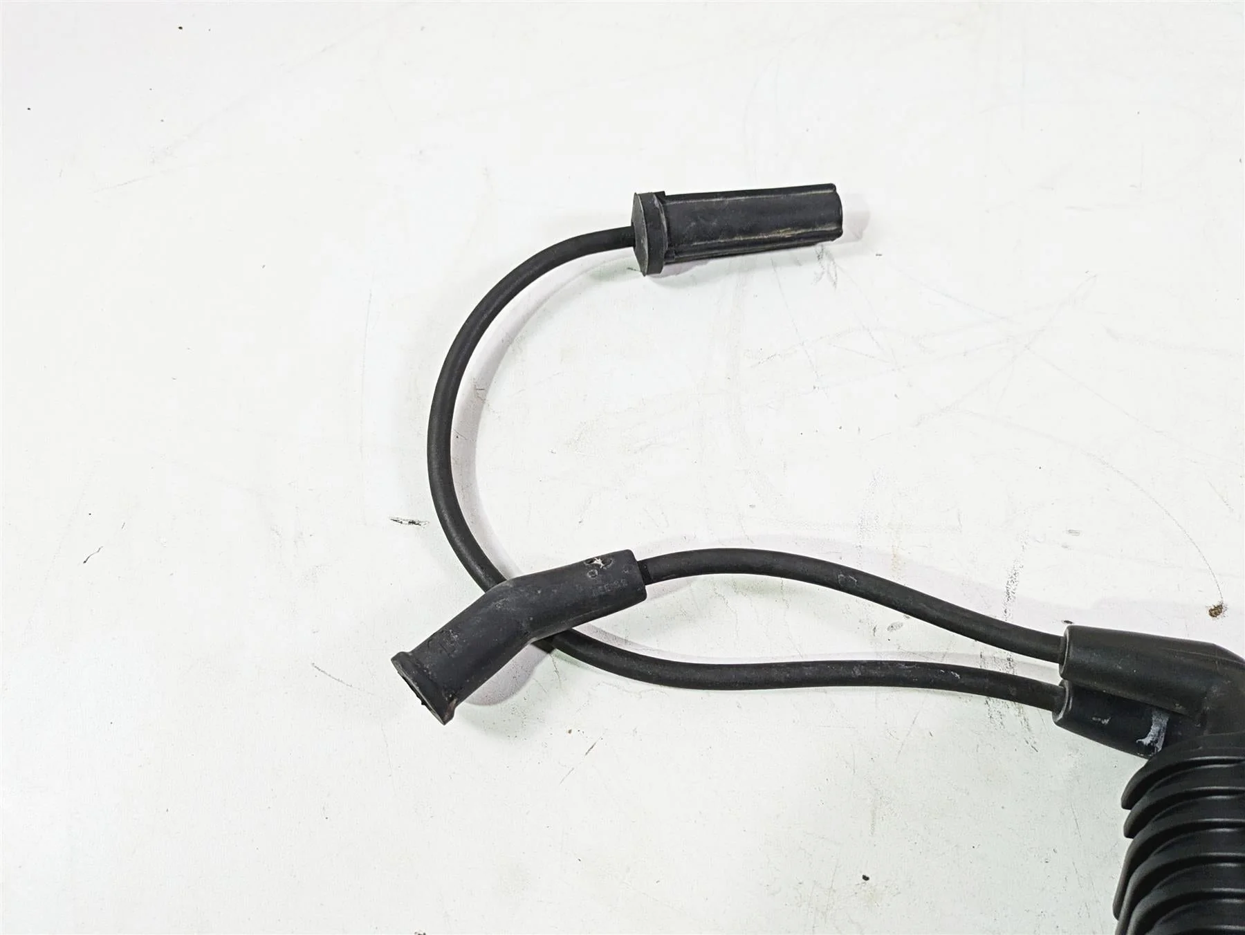 2018 Harley FXBR Softail Breakout Ignition Coil Wires Plugs Set 31600067 - Image 12