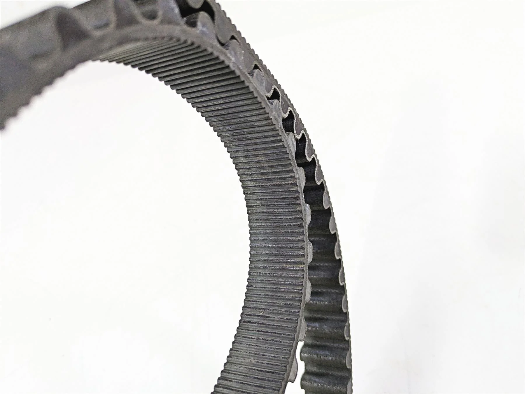 2018 Harley FXBR Softail Breakout Main Drive Belt 134T 24Mm 40000018 - Image 9