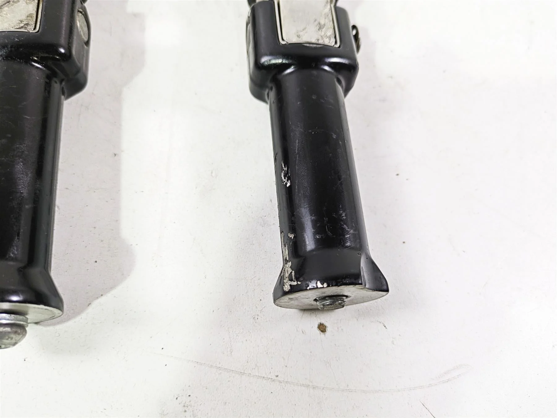 2018 Harley FXBR Softail Breakout Rear Passenger Foot Peg Set - Read 50500744 - Image 8
