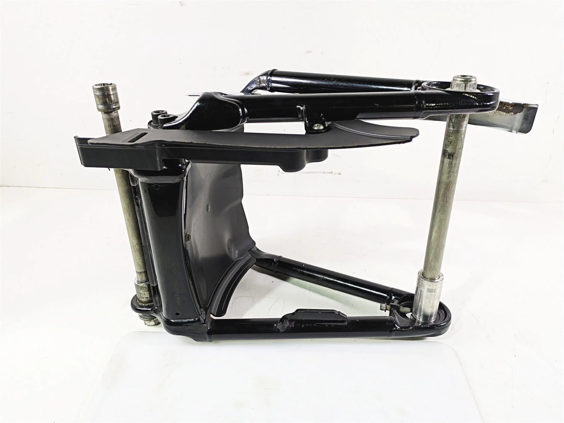 2018 Harley FXBR Softail Breakout Rear Swingarm Swing Arm 47400100BHP 47400063 - Image 11