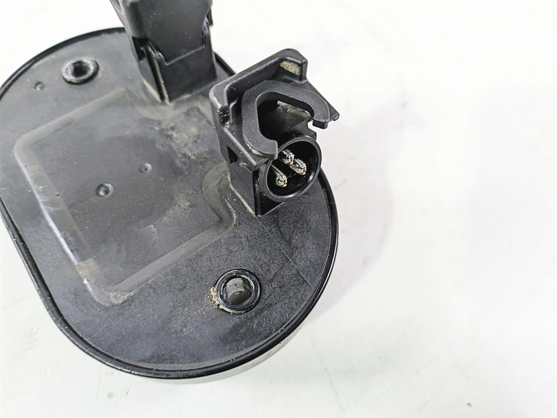 2018 Harley FXBR Softail Breakout Rectifier Voltage Regulator 74700031 - Image 10