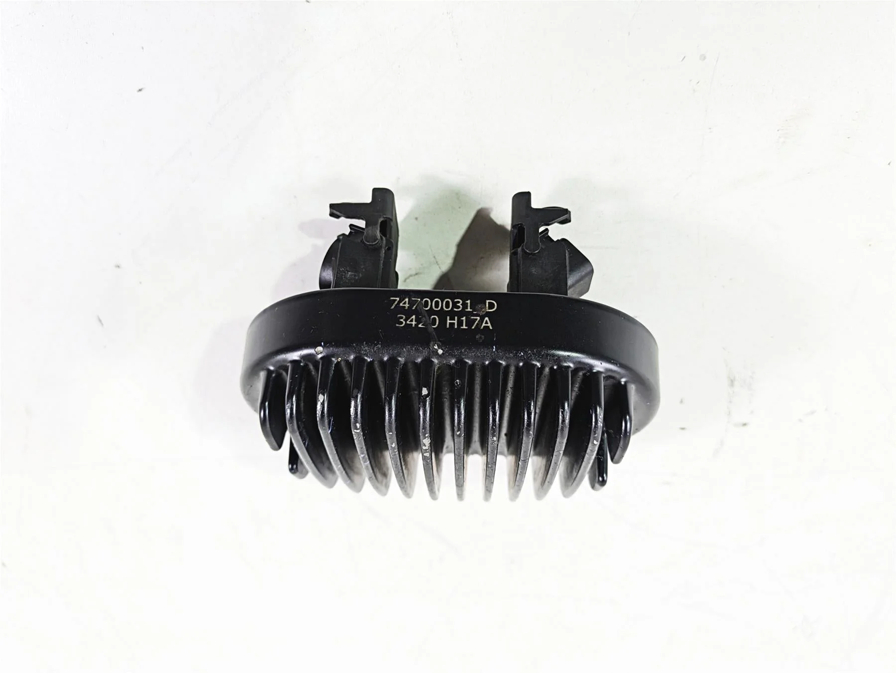 2018 Harley FXBR Softail Breakout Rectifier Voltage Regulator 74700031 - Image 3
