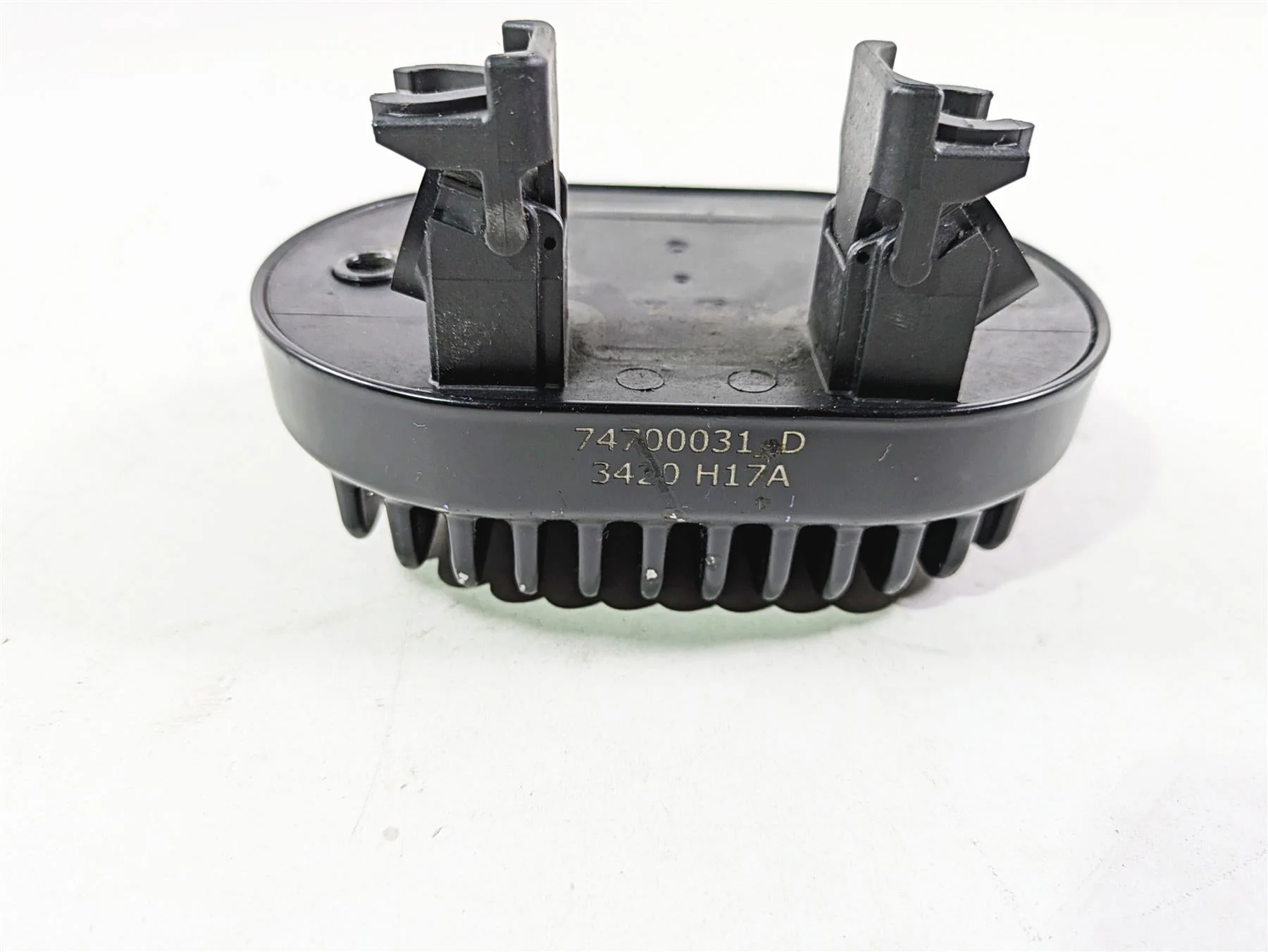 2018 Harley FXBR Softail Breakout Rectifier Voltage Regulator 74700031 - Image 8