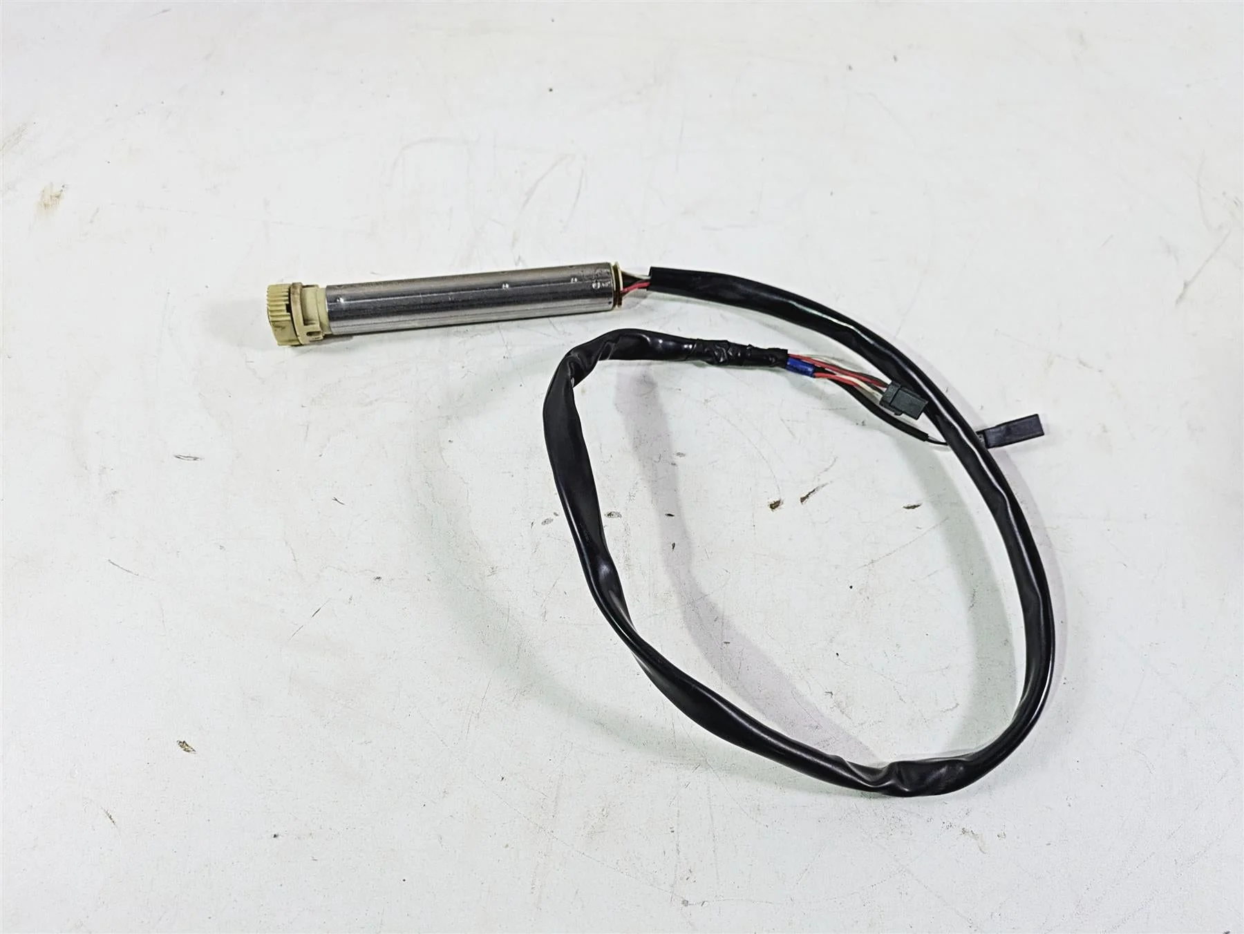 2018 Harley FXBR Softail Breakout Throttle Ride Fly By Wire Sensor 32700088A - Image 3
