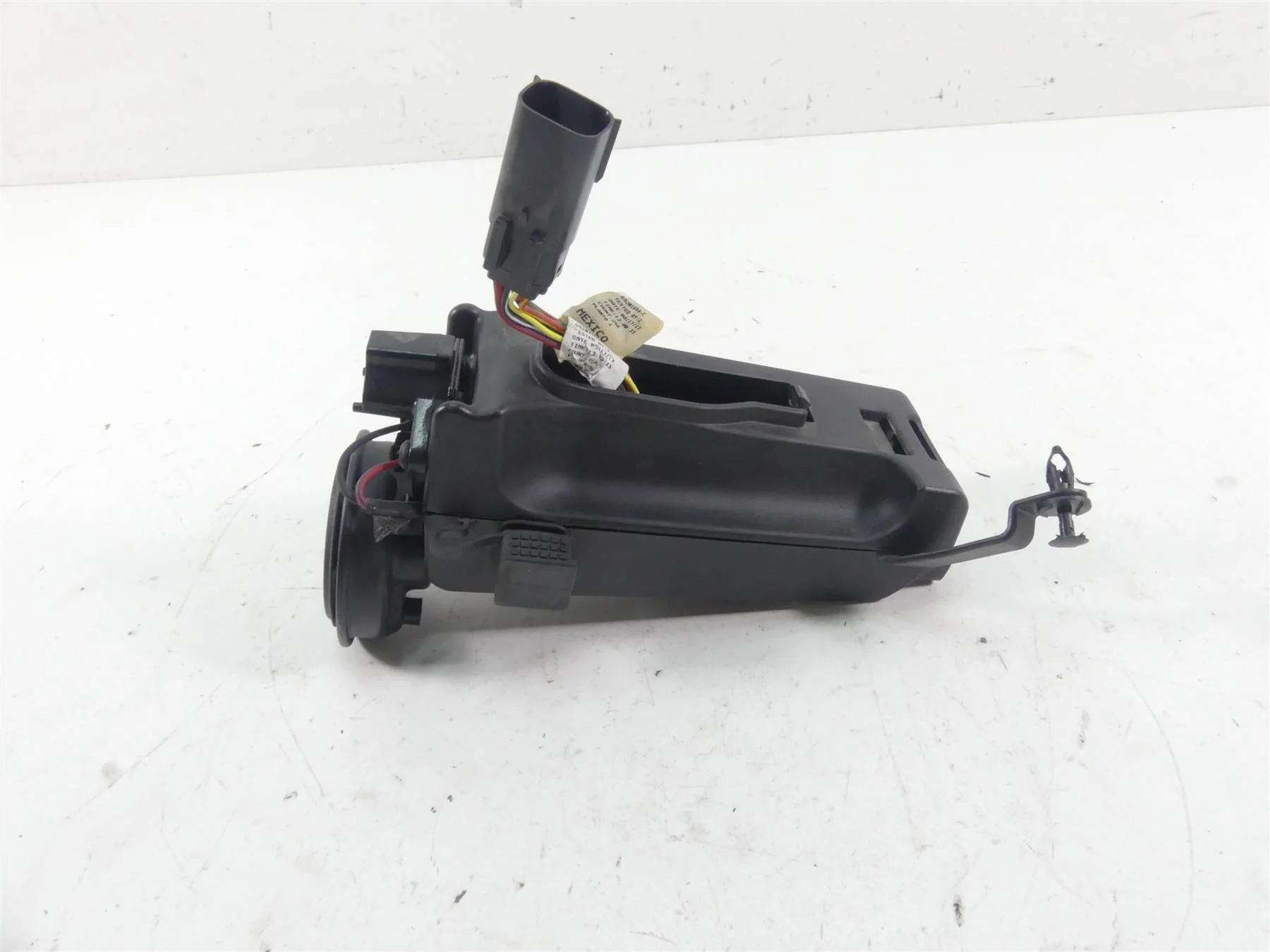 2018 Harley Softail FXBB Street Bob Horn + Cover & Wiring Box 69201654 - Image 3