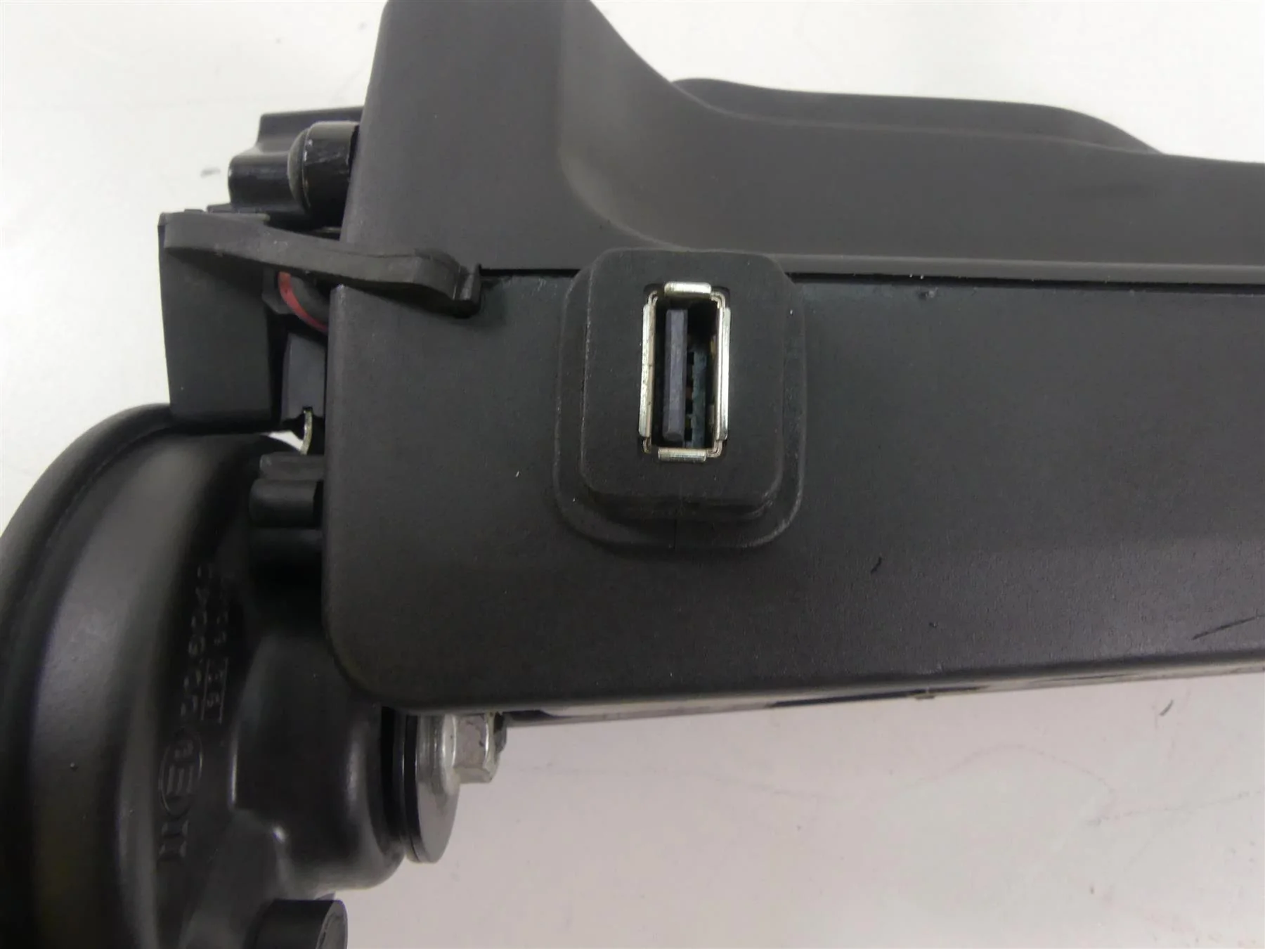 2018 Harley Softail FXFB Fat Bob Horn & Wiring Box 69201654 - Image 9