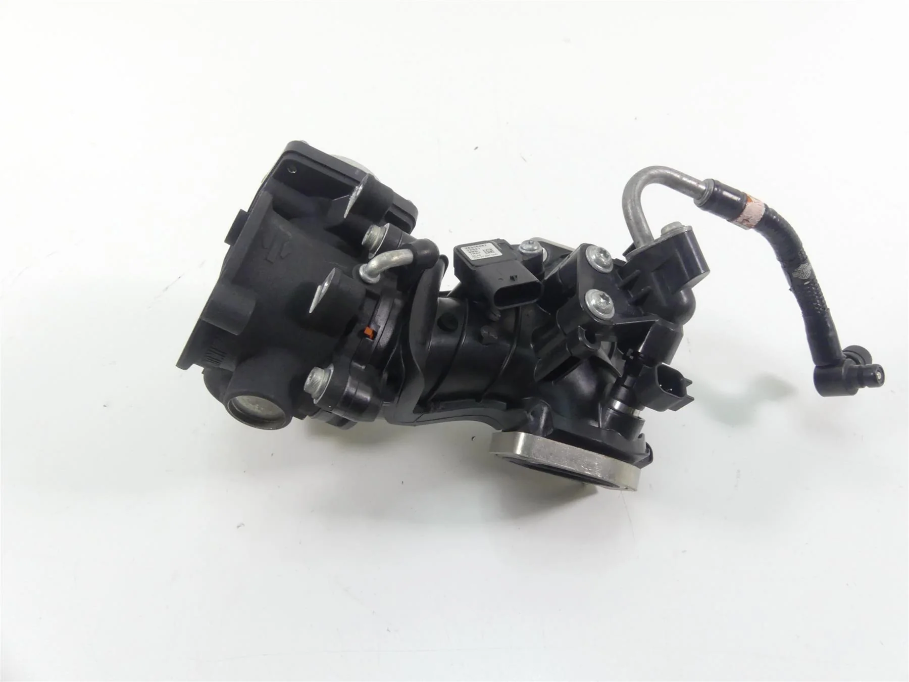 2018 Harley Softail FXFB Fat Bob Mikuni M8 Throttle Body Fuel Injection 27300122 - Image 2