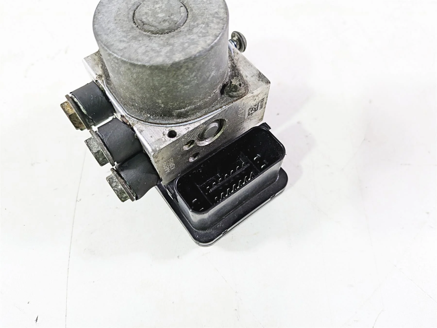 2018 Harley Softail FXFBS Fat Bob Abs Brake Pump Unit Module 41100043C - Image 9