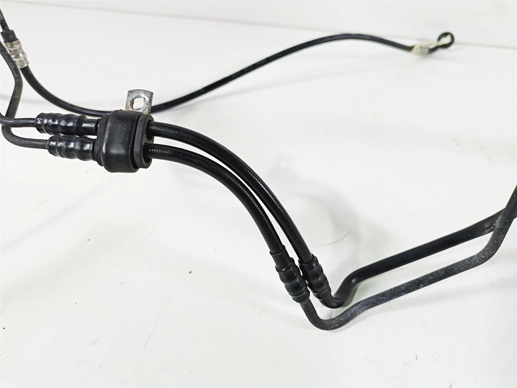 2018 Harley Softail FXFBS Fat Bob Front Abs Brake Line Set 41800622 - Image 5