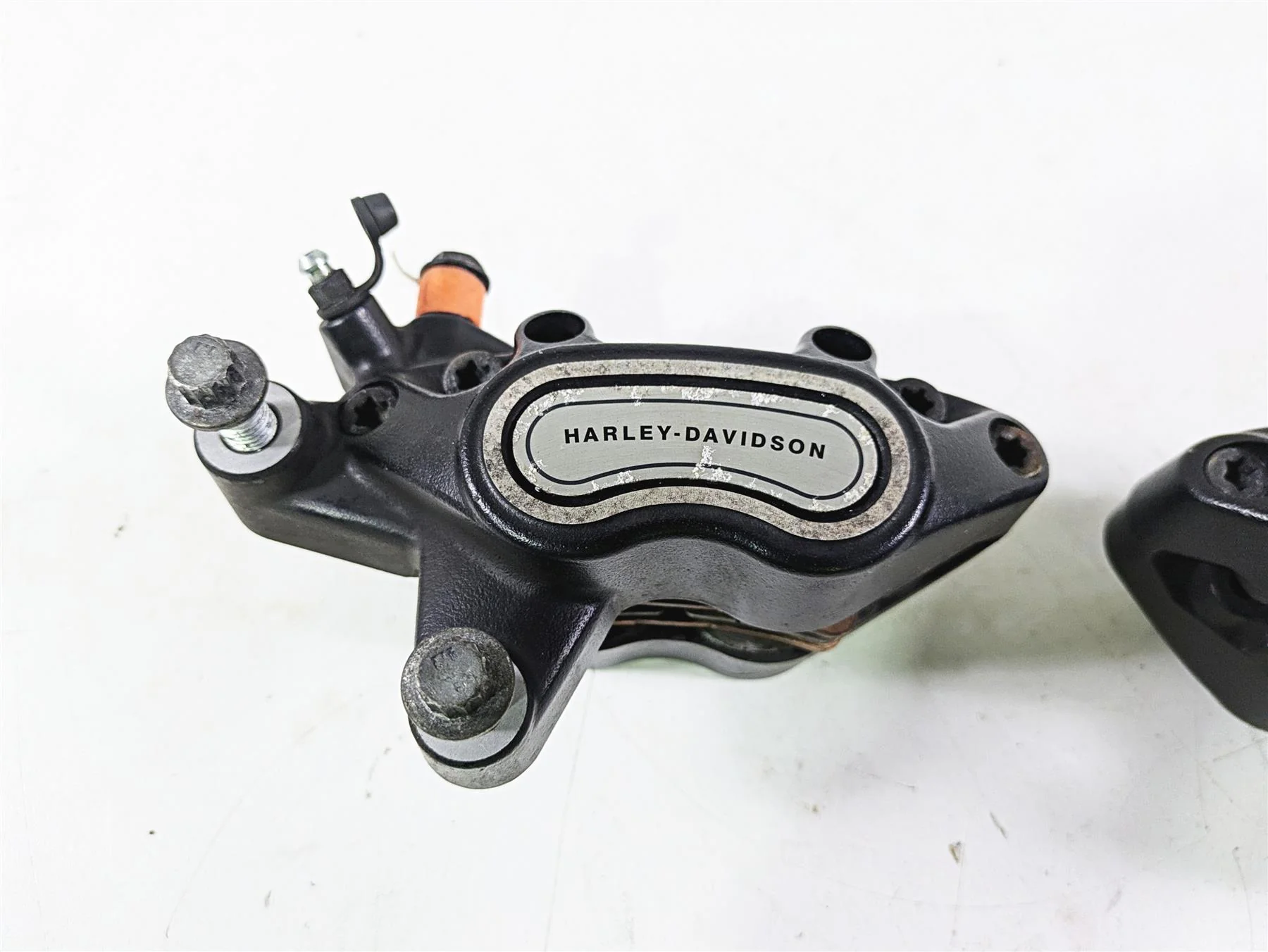2018 Harley Softail FXFBS Fat Bob Front Brake Caliper Set 41300095 41300205 - Image 7
