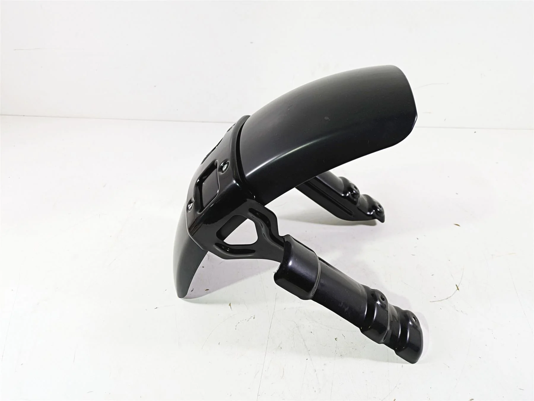 2018 Harley Softail FXFBS Fat Bob Front Fender + Mount 58900271 - Image 2