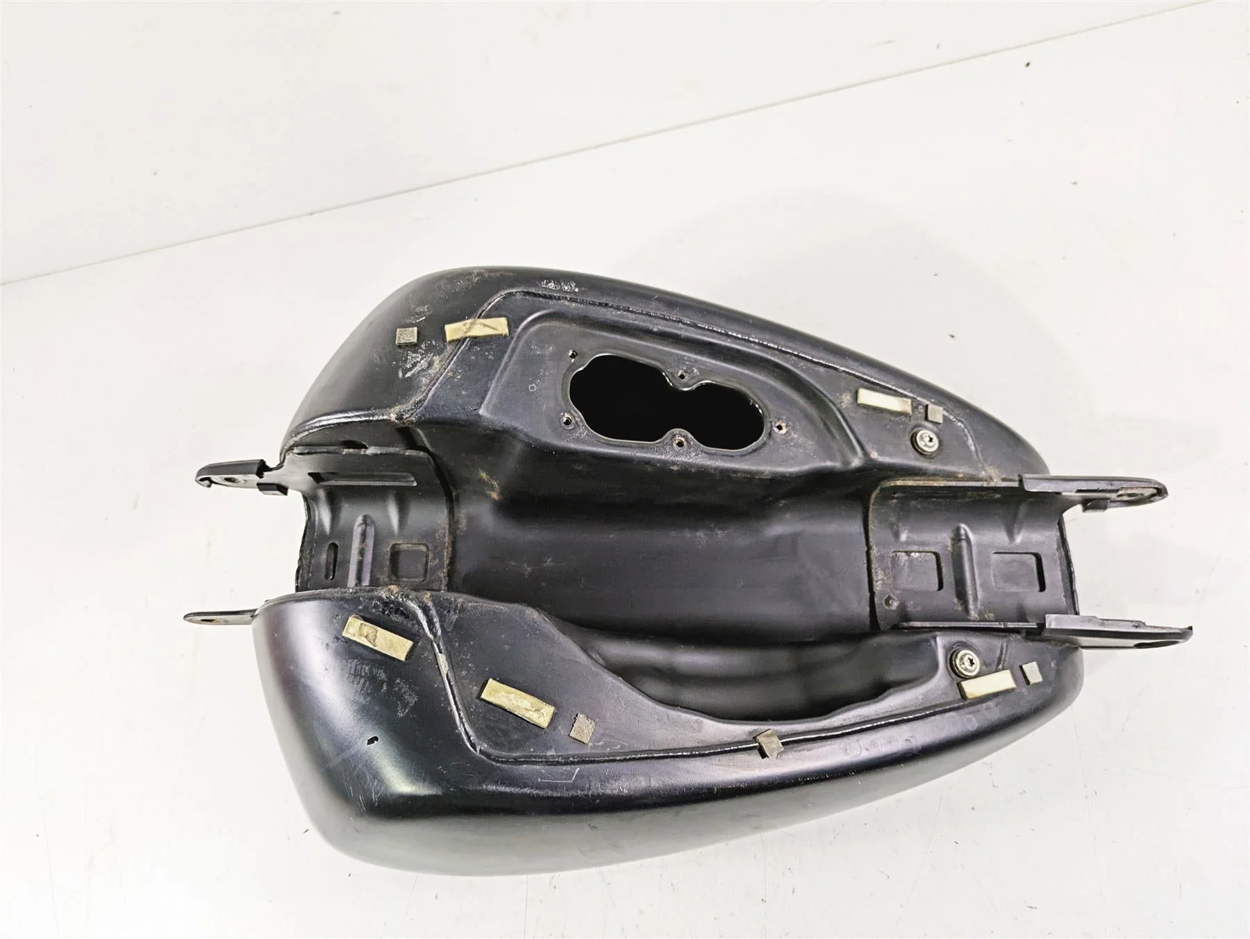 2018 Harley Softail FXFBS Fat Bob Fuel Gas Petrol Tank - No Dent 61000675 - Image 9