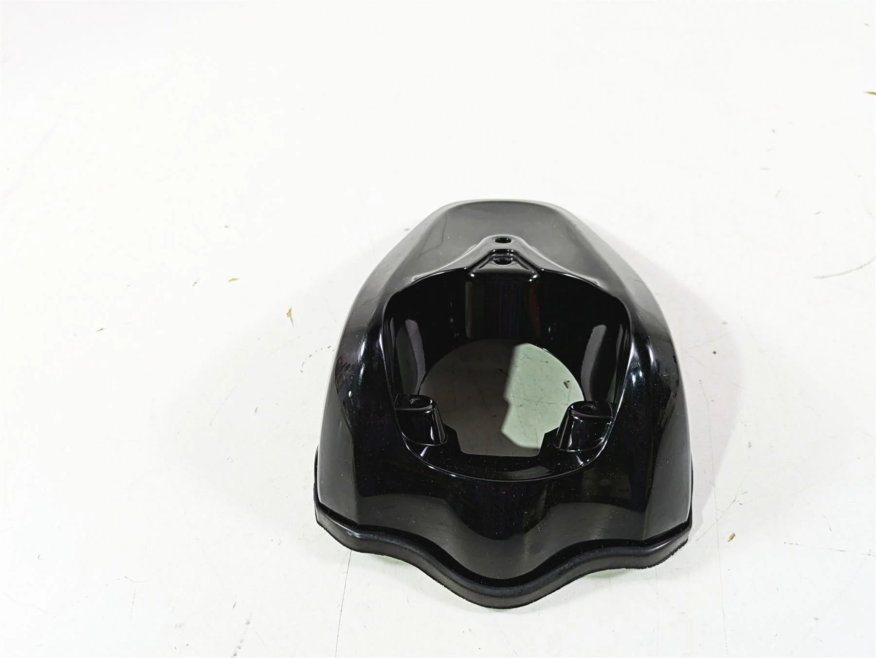 2018 Harley Softail FXFBS Fat Bob Fuel Tank Dash Speedo Cover Panel 70900724 - Image 2