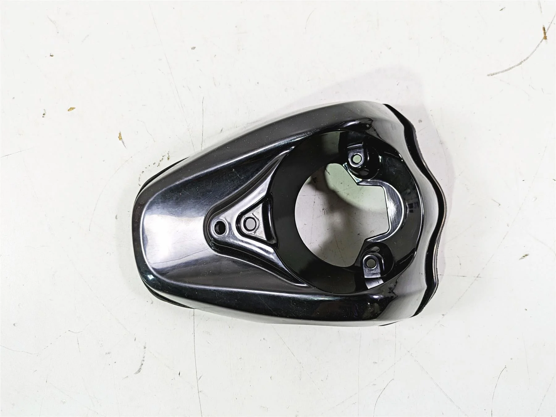 2018 Harley Softail FXFBS Fat Bob Fuel Tank Dash Speedo Cover Panel 70900724 - Image 5