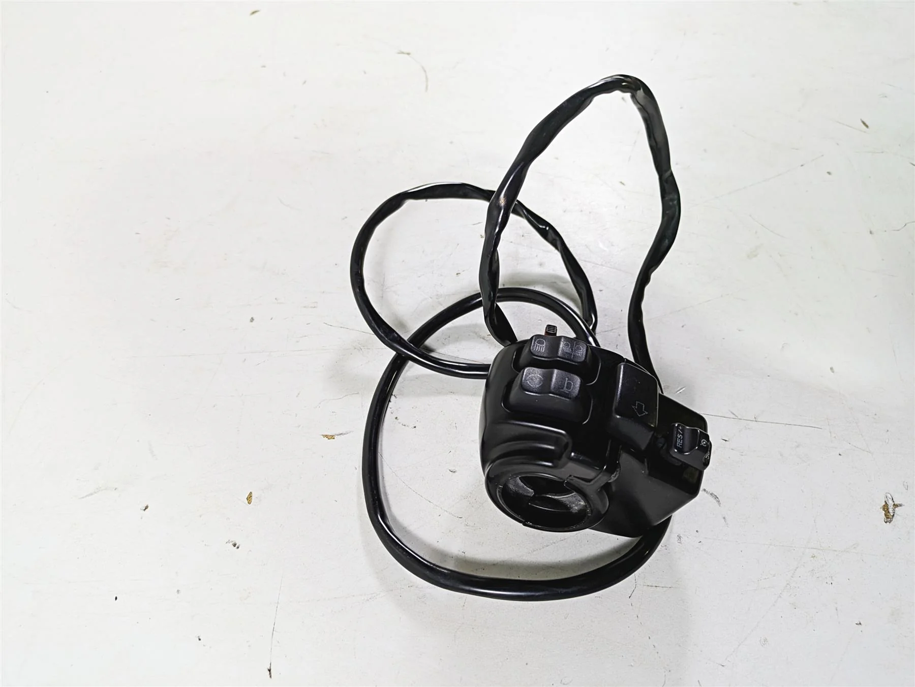 2018 Harley Softail FXFBS Fat Bob Left Control Switch Cruise Control 41000369 - Image 3