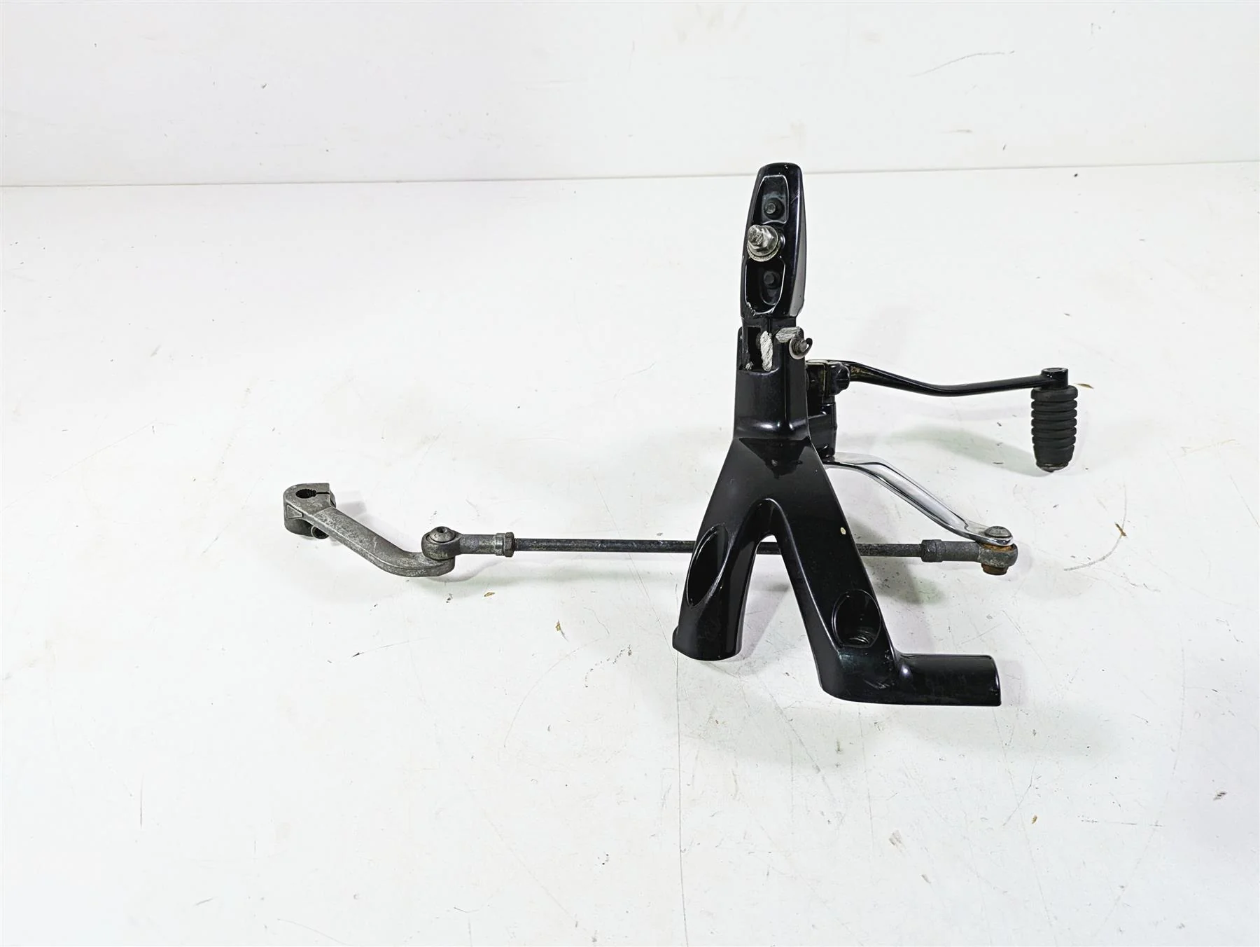 2018 Harley Softail FXFBS Fat Bob Left Rider Footpeg & Shifter 33600134 33600211 - Image 7