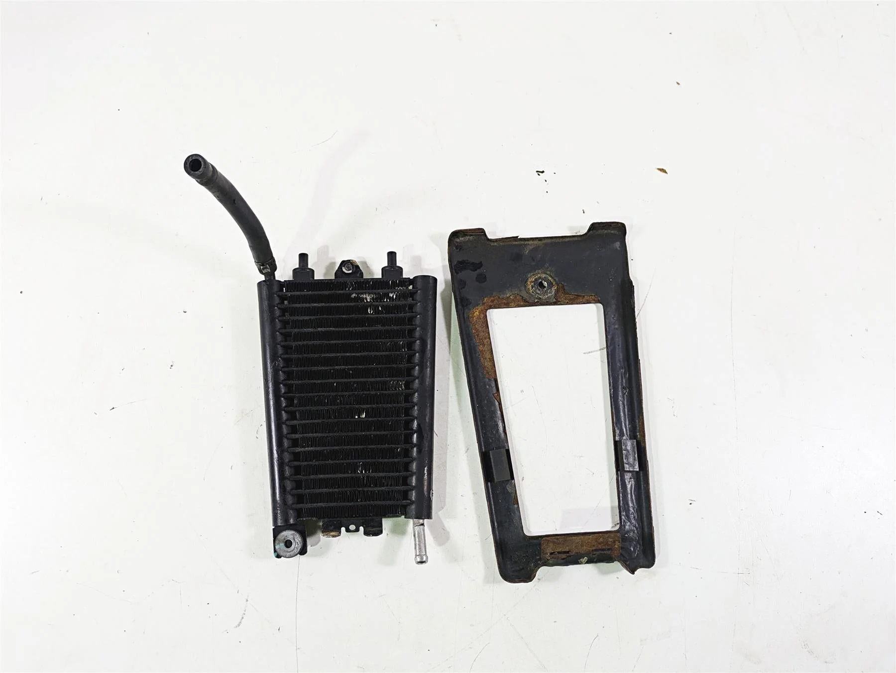 2018 Harley Softail FXFBS Fat Bob Oil Cooler Cover Line Set - No Leaks 62700191 - Image 4