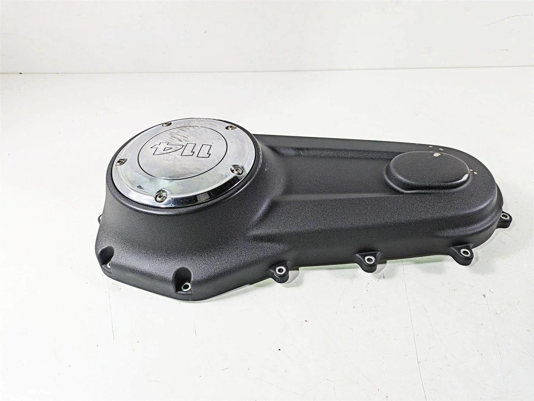 2018 Harley Softail FXFBS Fat Bob Outer Primary Drive Clutch Cover 25700559 - Image 4