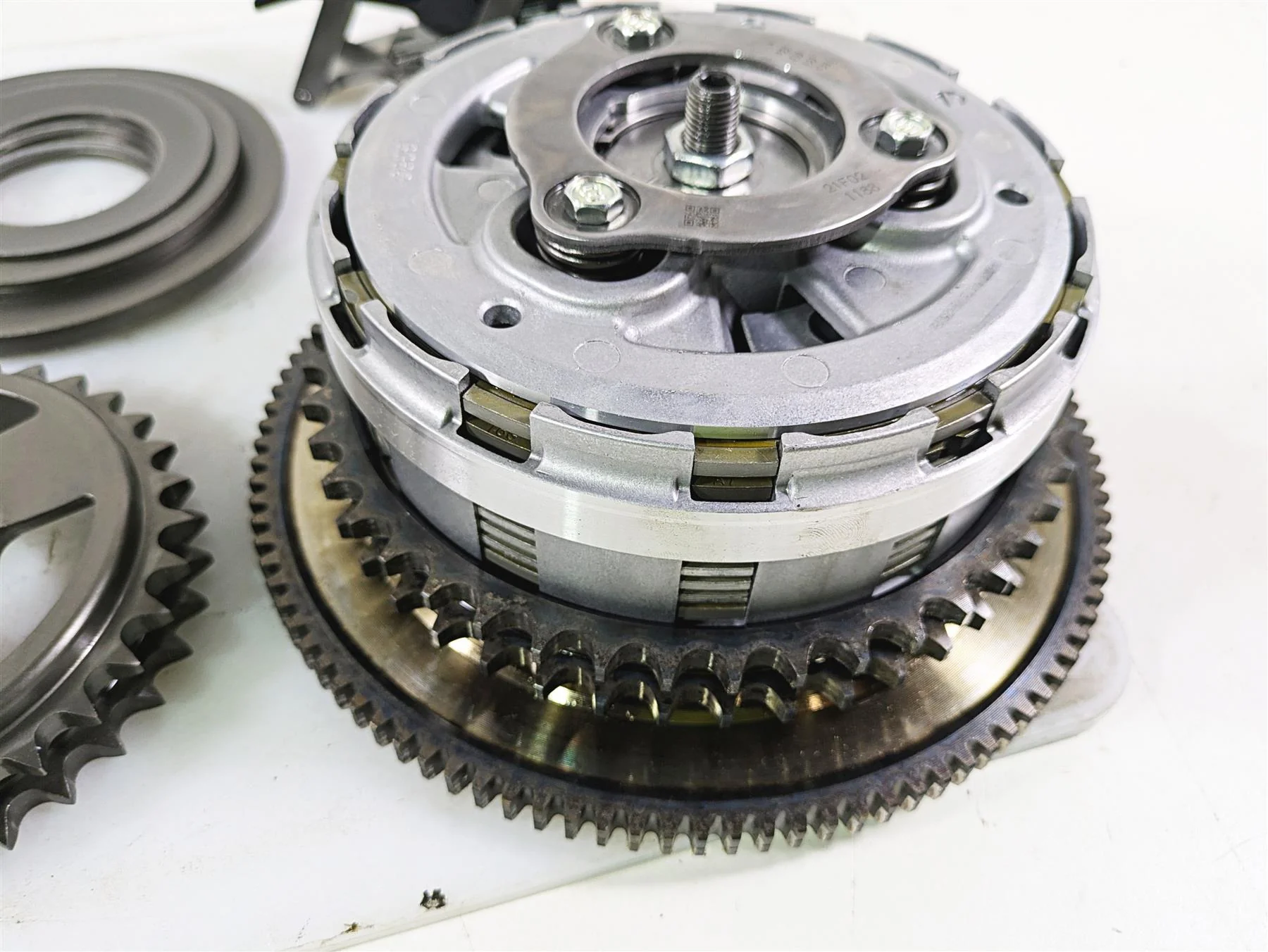2018 Harley Softail FXFBS Fat Bob Primary Drive Clutch Kit 37000263 - Image 4