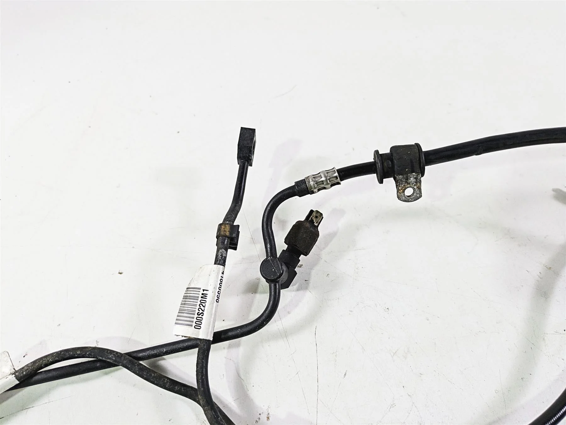 2018 Harley Softail FXFBS Fat Bob Rear Abs Brake Line Set 41800598 41800599 - Image 3