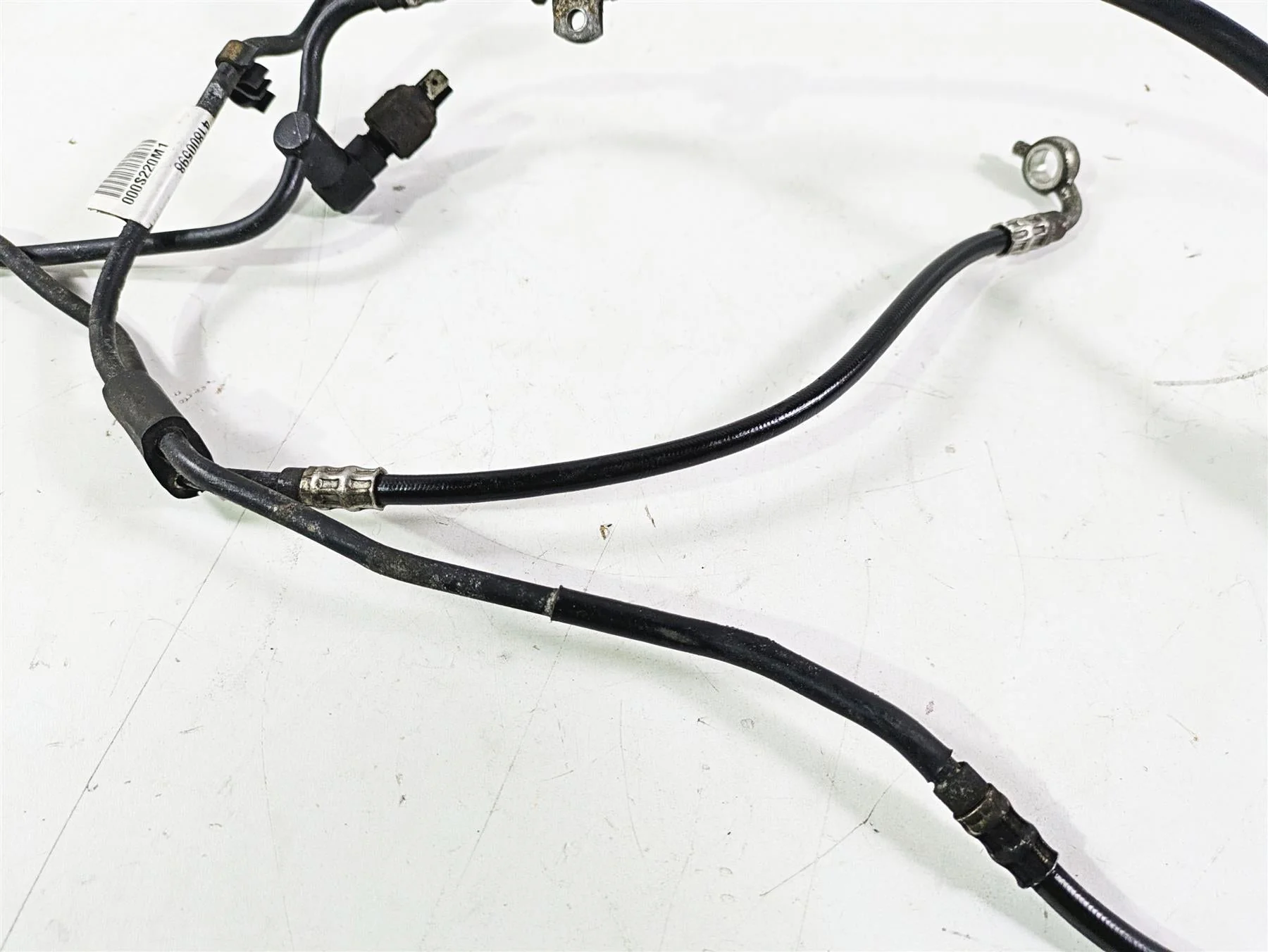 2018 Harley Softail FXFBS Fat Bob Rear Abs Brake Line Set 41800598 41800599 - Image 4