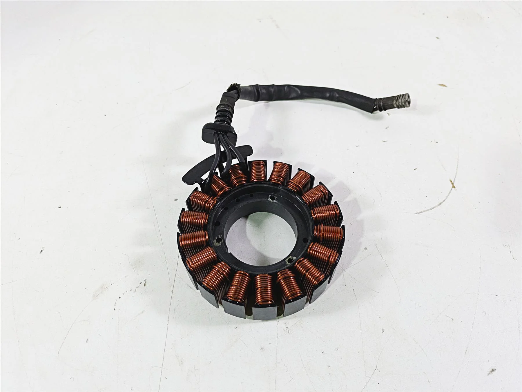 2018 Harley Softail FXFBS Fat Bob Stator Alternator Generator 3Ph 50A 29900042A - Image 2