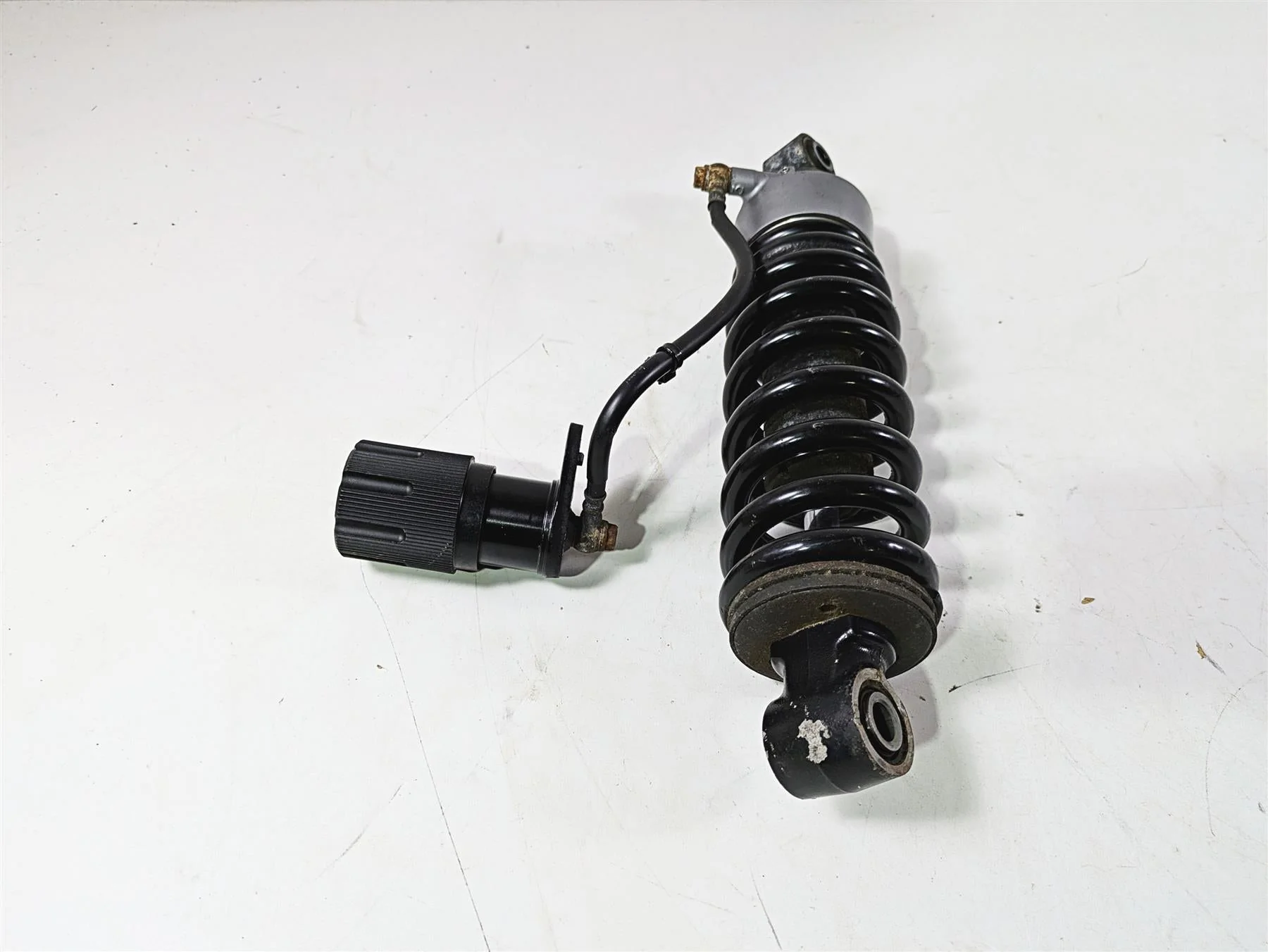 2018 Harley Softail FXFBS Fat Bob Straight Rear Suspension Shock Damper 54000111 - Image 10