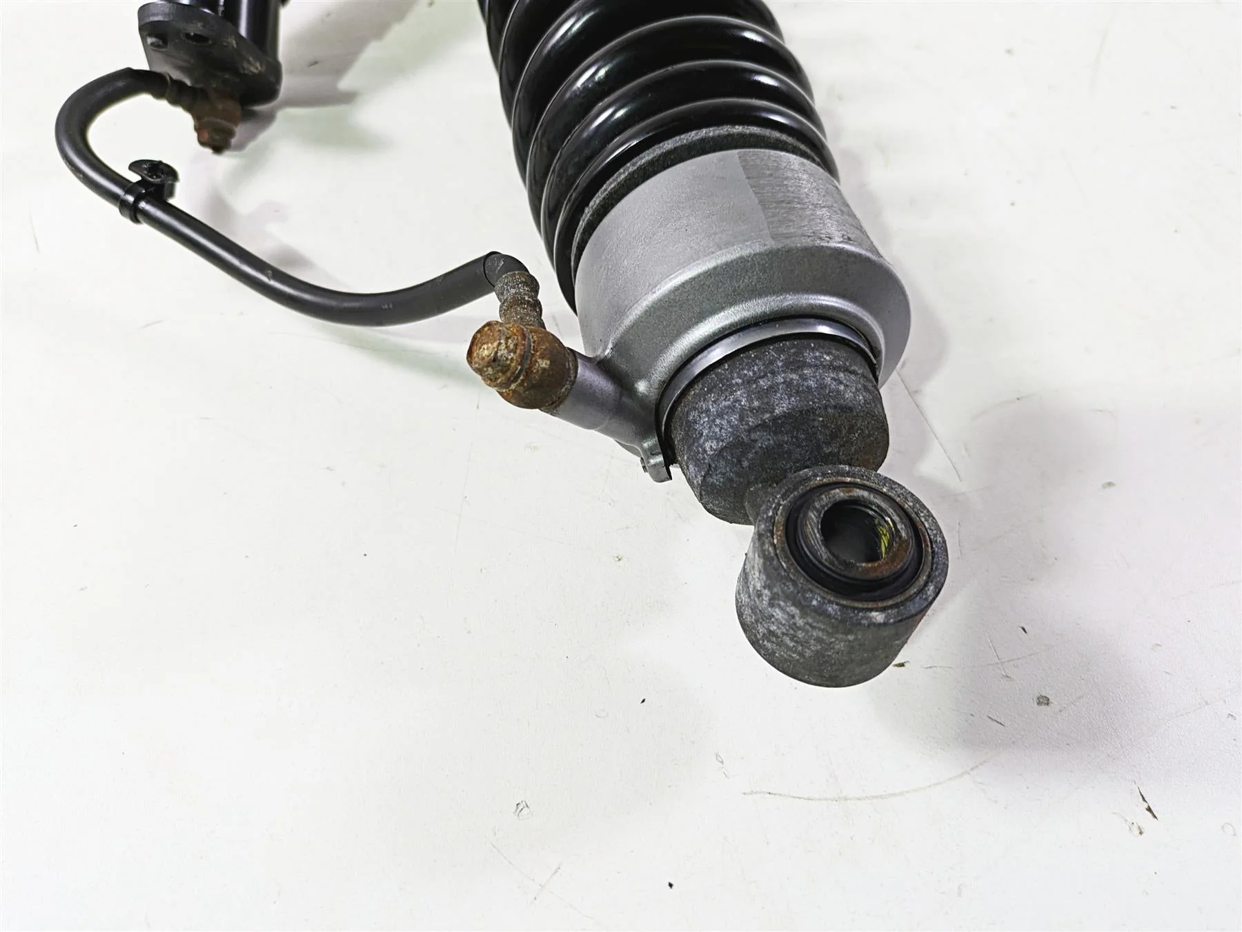 2018 Harley Softail FXFBS Fat Bob Straight Rear Suspension Shock Damper 54000111 - Image 12