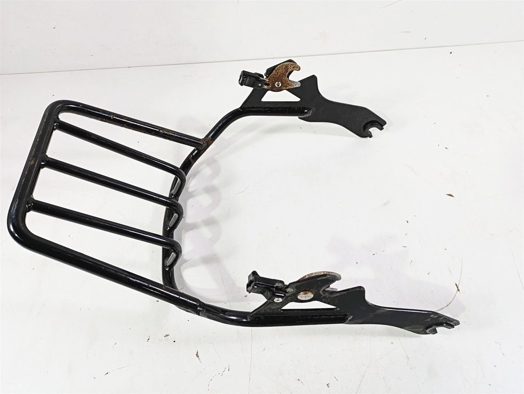 2018 Harley Softail FXFBS Fat Bob Two Up Luggage Rack & Mounts - Image 10