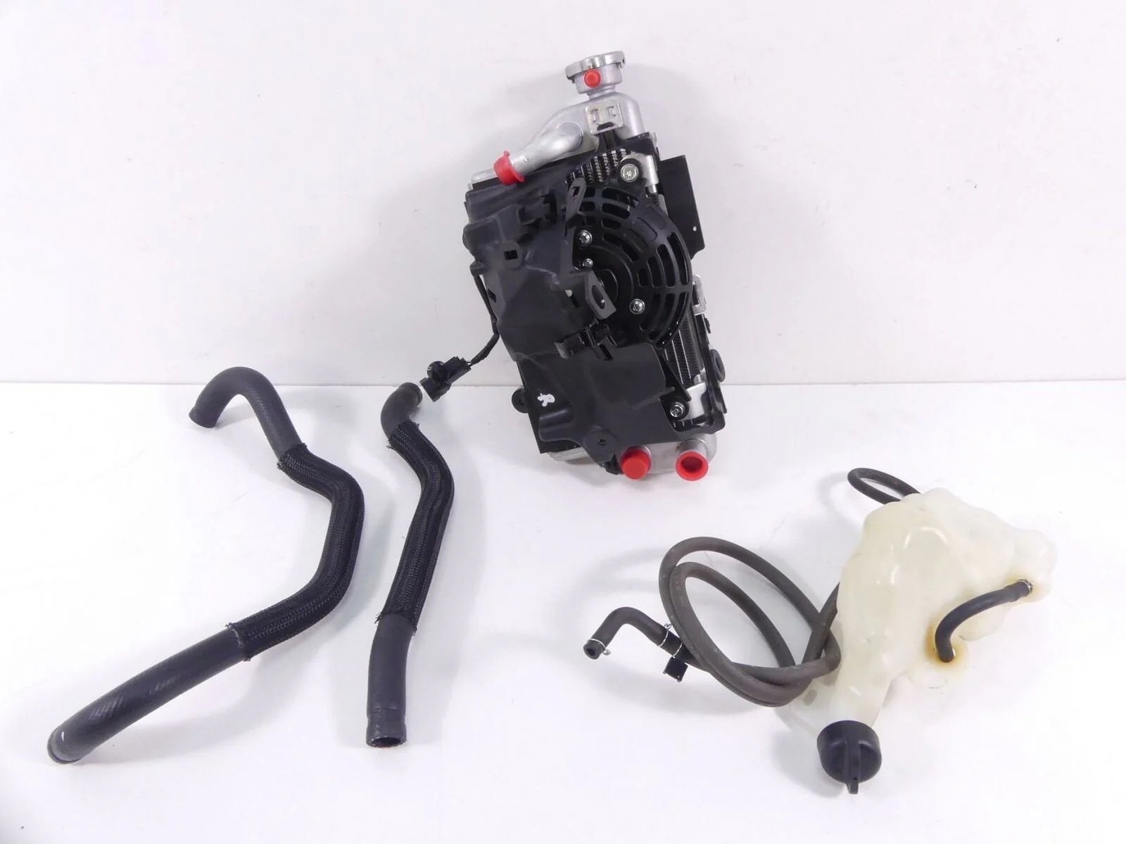 2018 Honda CRF1000 Africa Twin Right Radiator Fan Reservoir 19010-MJP-A61