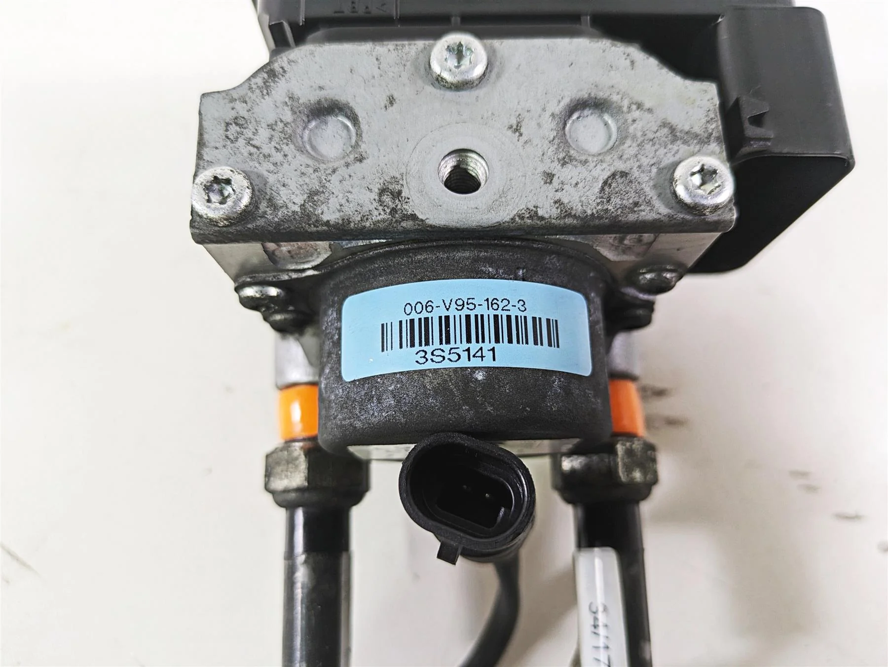 2018 Indian Chieftain Dark Horse Abs Brake Pump Module Unit 2204981 - Image 7