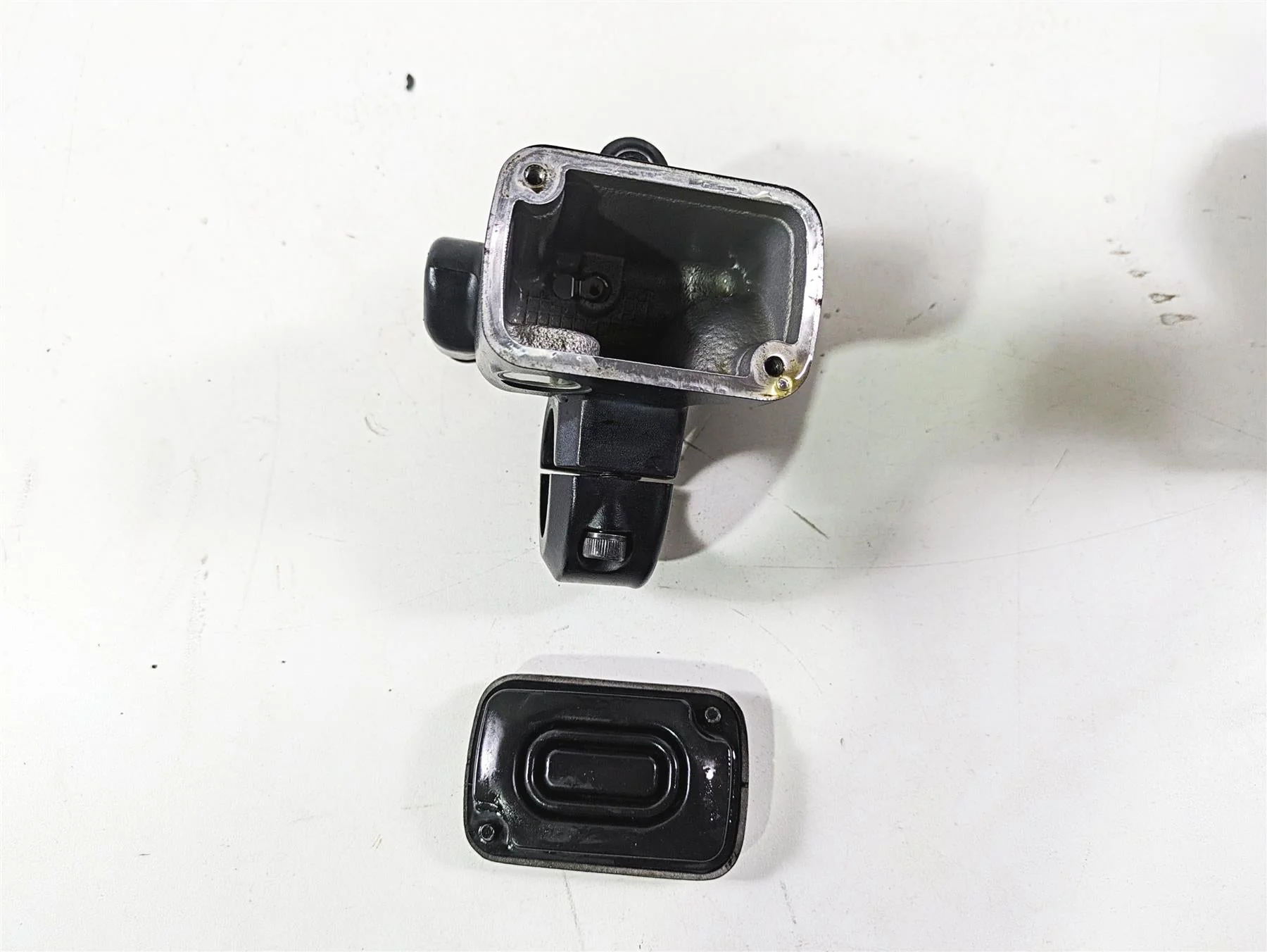 2018 Indian Chieftain Dark Horse Front Brake Master Cylinder 5/8" 1912865 - Image 12