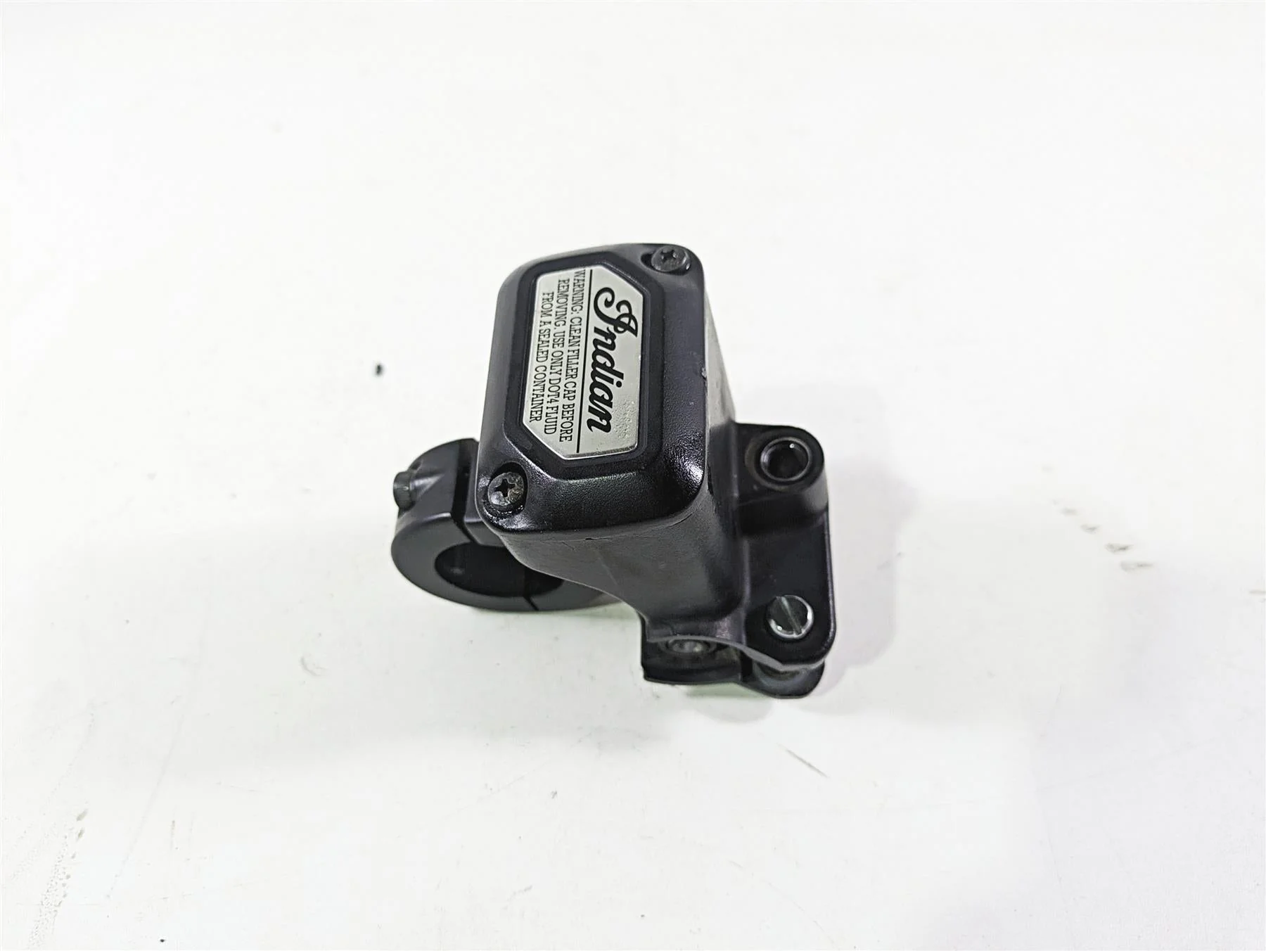 2018 Indian Chieftain Dark Horse Front Brake Master Cylinder 5/8" 1912865 - Image 2