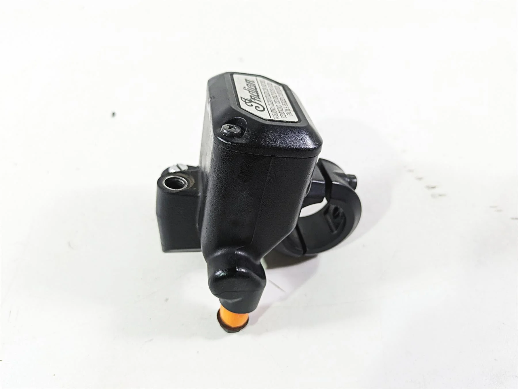 2018 Indian Chieftain Dark Horse Front Brake Master Cylinder 5/8" 1912865 - Image 4