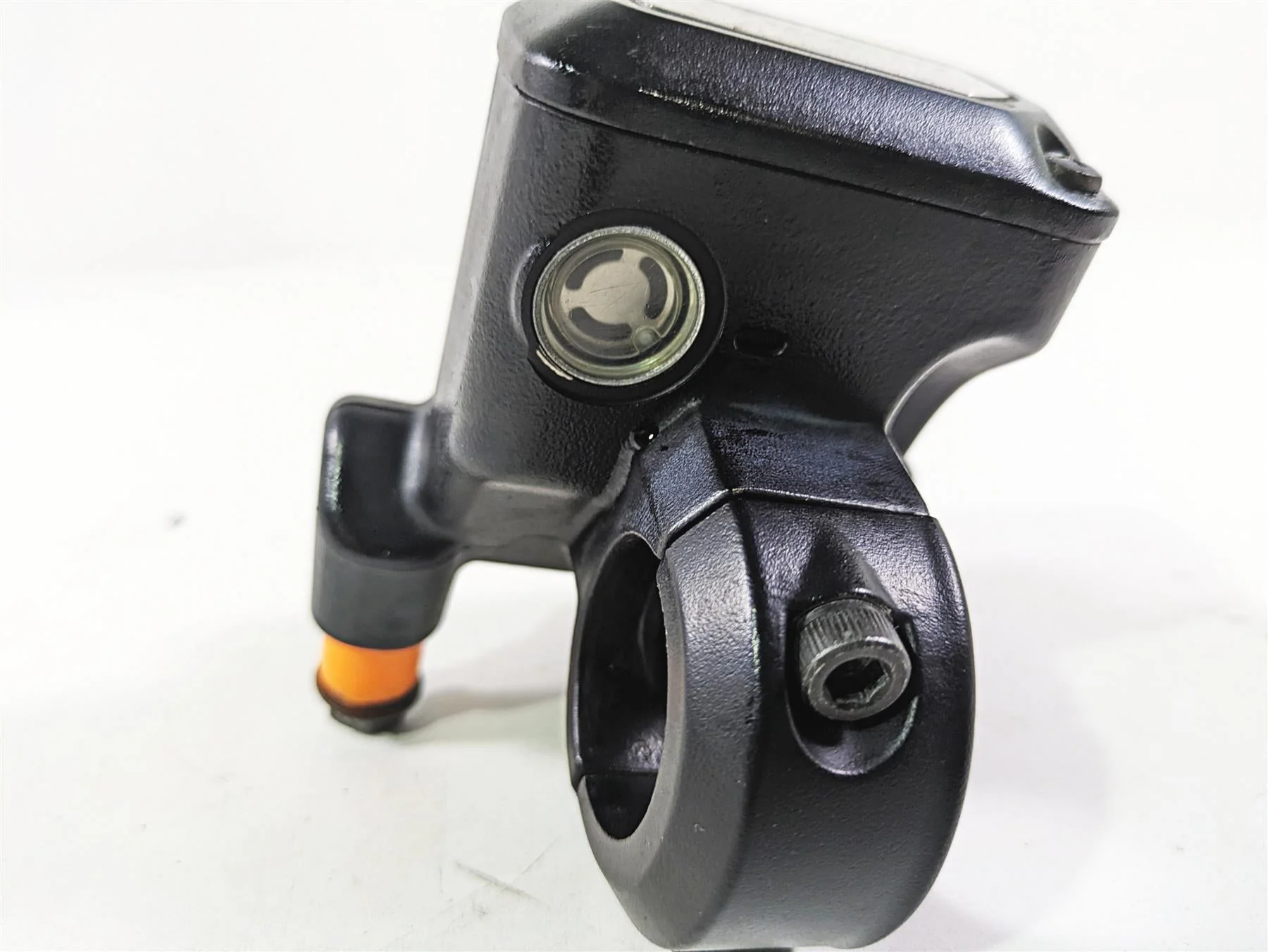 2018 Indian Chieftain Dark Horse Front Brake Master Cylinder 5/8" 1912865 - Image 6