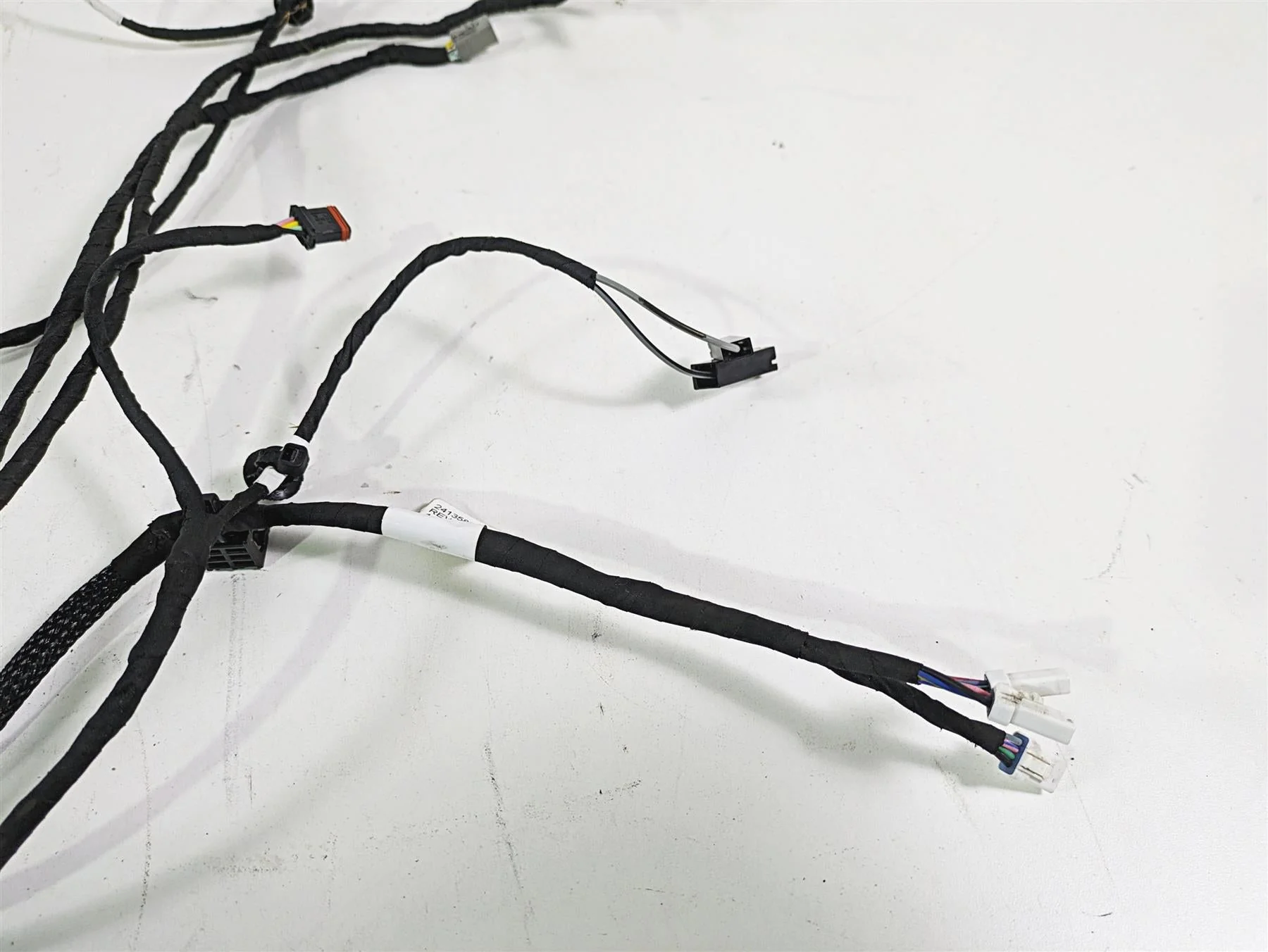2018 Indian Chieftain Dark Horse Front Fairing Wiring Harness 2414066 - Image 5
