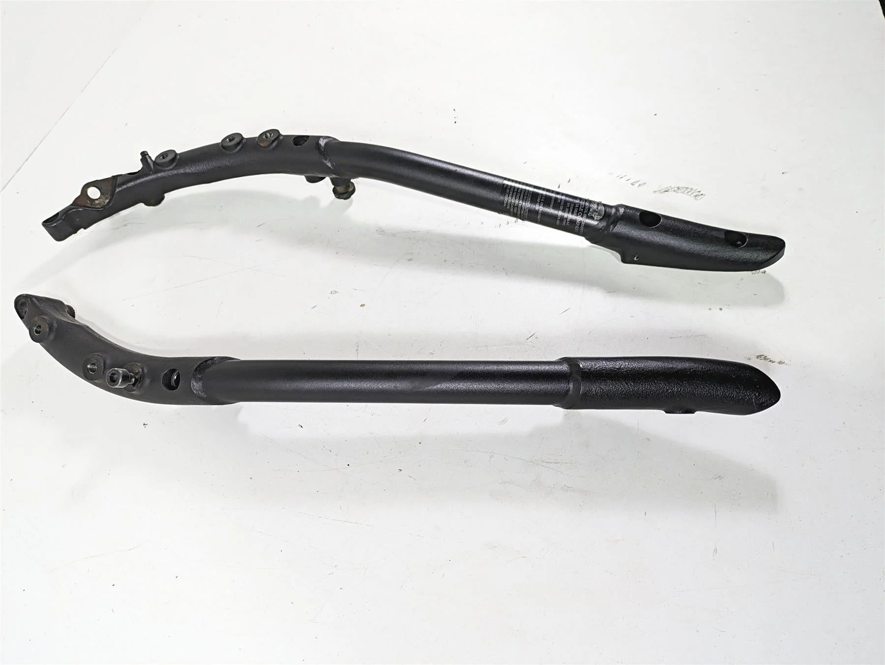 2018 Indian Chieftain Dark Horse Front Frame Rail Downtube Set 1018970 1026128
