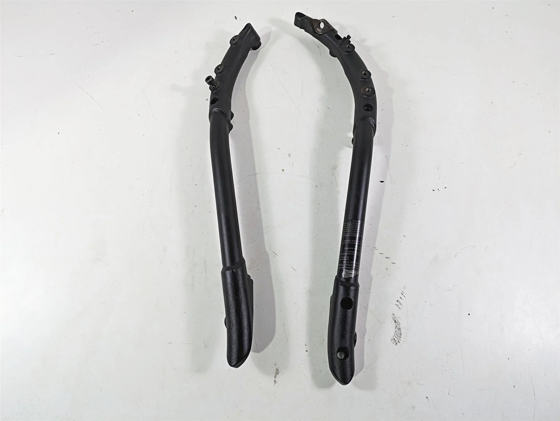 2018 Indian Chieftain Dark Horse Front Frame Rail Downtube Set 1018970 1026128 - Image 3