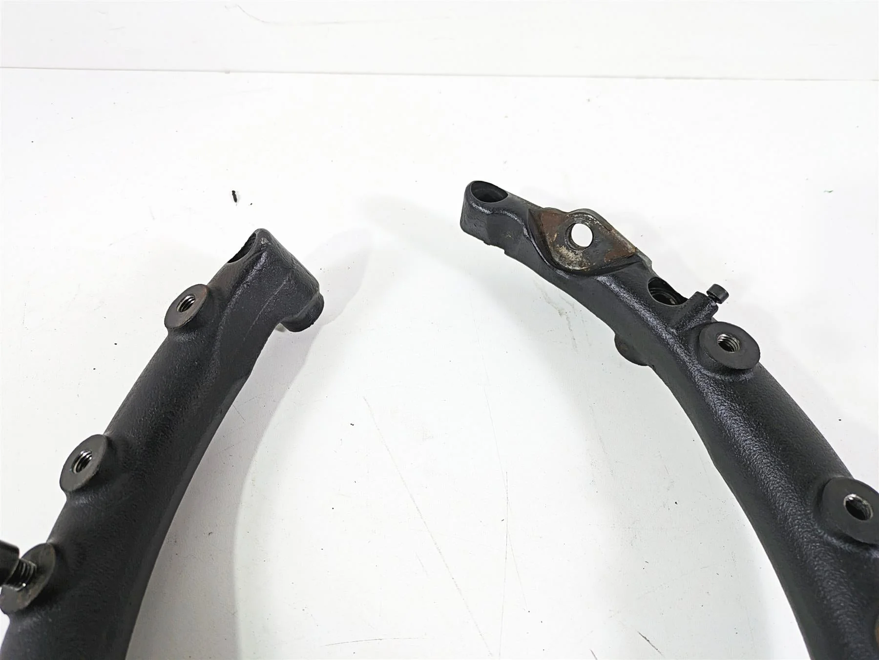 2018 Indian Chieftain Dark Horse Front Frame Rail Downtube Set 1018970 1026128 - Image 5
