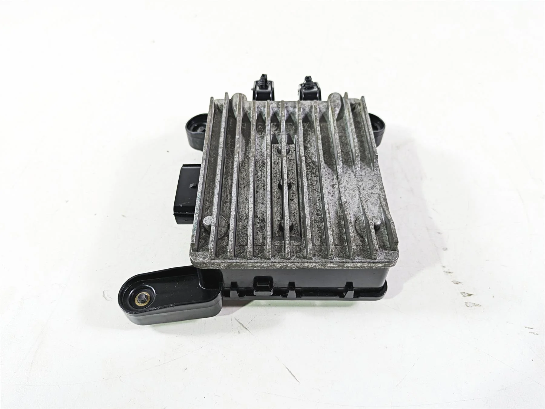 2018 Indian Chieftain Dark Horse Front Radio Amp Amplifier Module 4015980 - Image 10