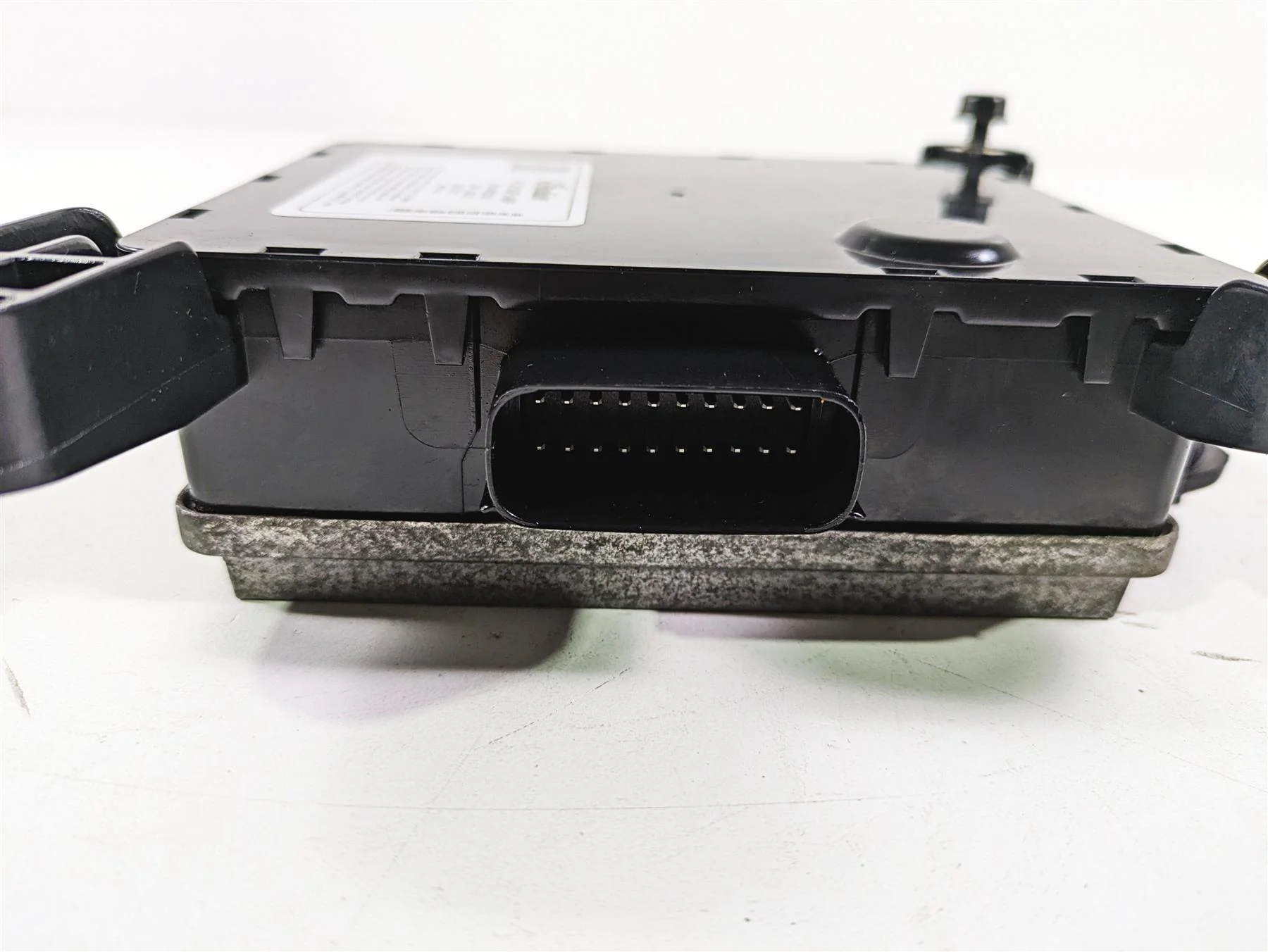 2018 Indian Chieftain Dark Horse Front Radio Amp Amplifier Module 4015980 - Image 4