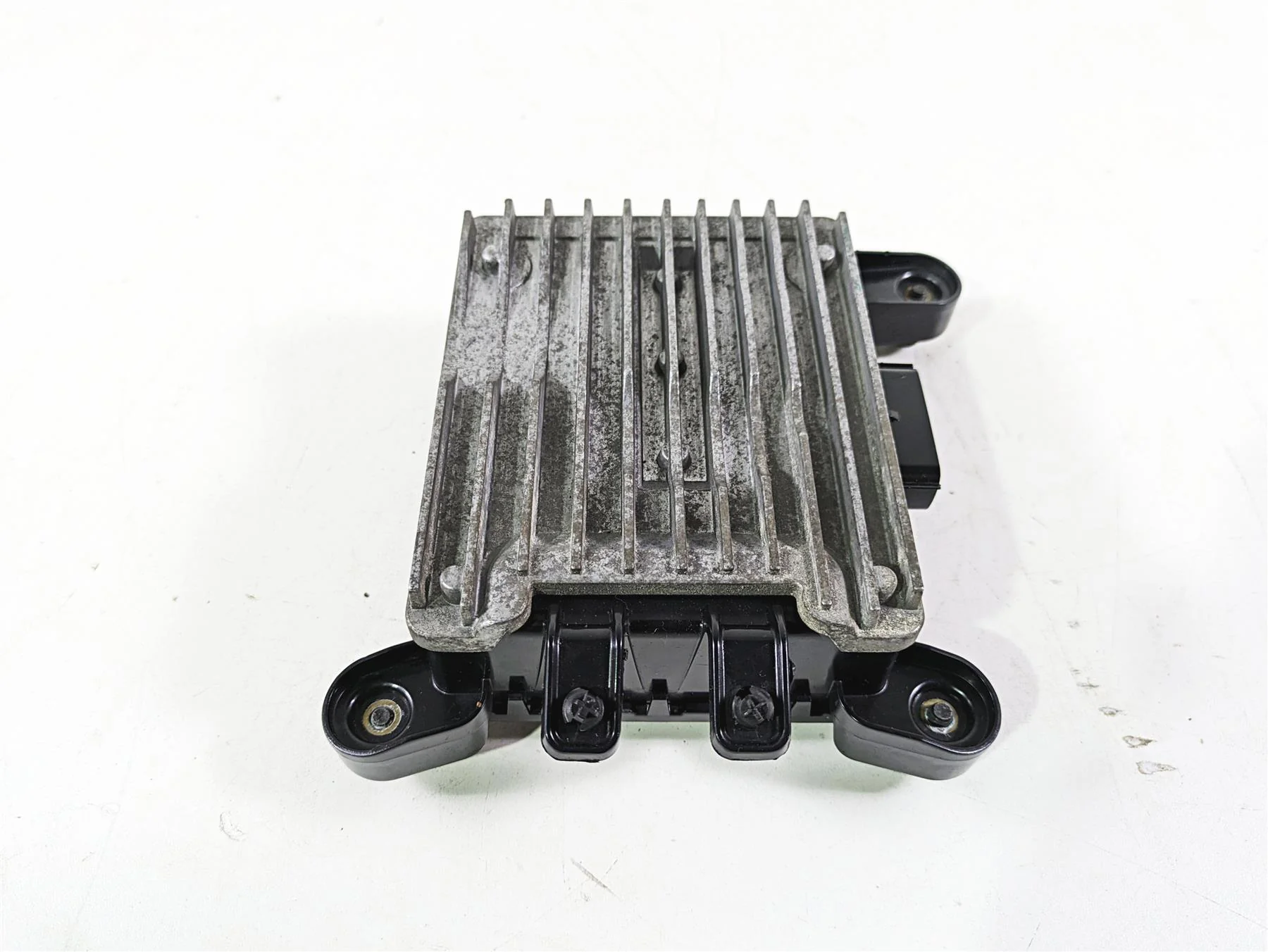 2018 Indian Chieftain Dark Horse Front Radio Amp Amplifier Module 4015980 - Image 8