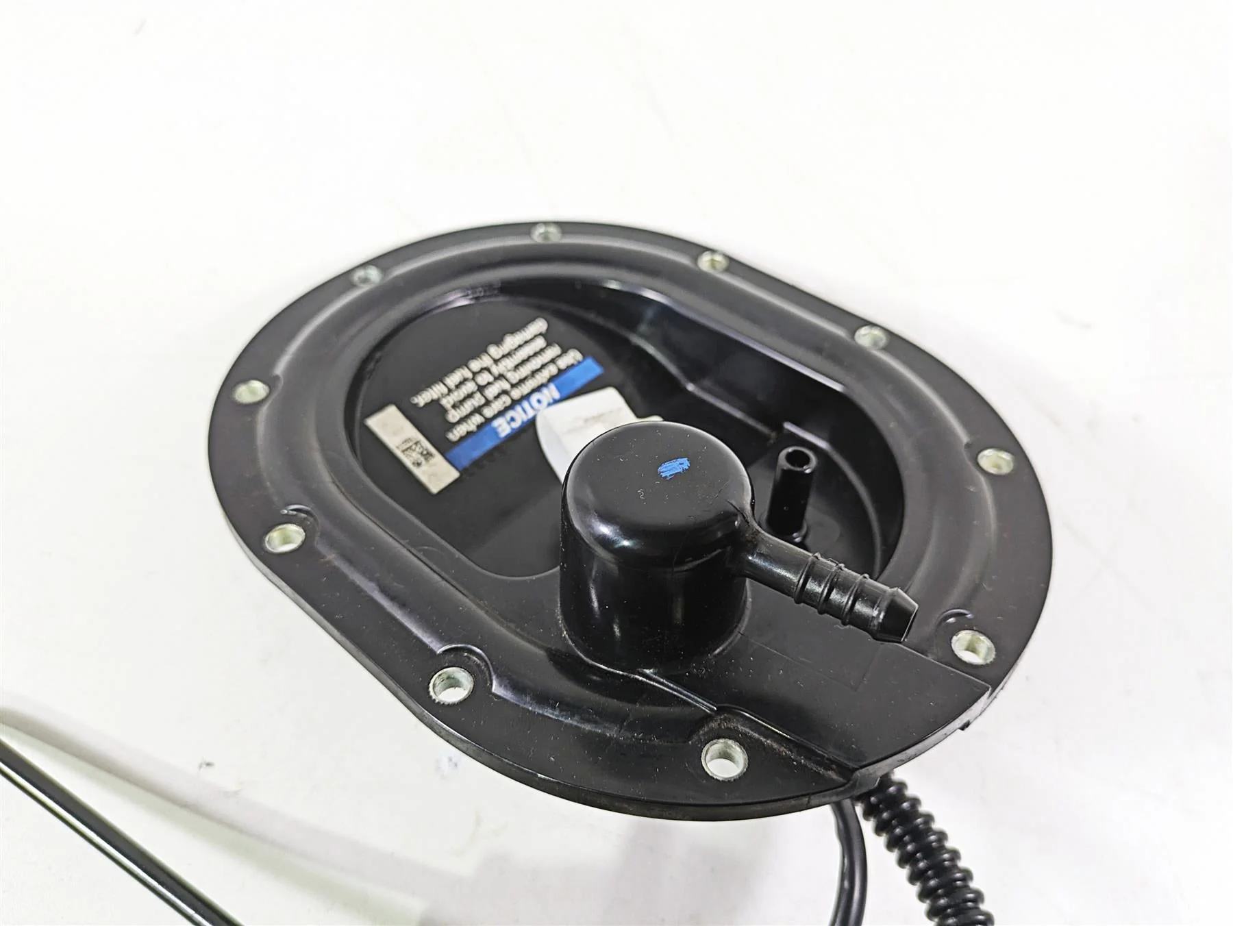 2018 Indian Chieftain Dark Horse Fuel Gas Petrol Pump 2521787 2522160 2521374 - Image 9