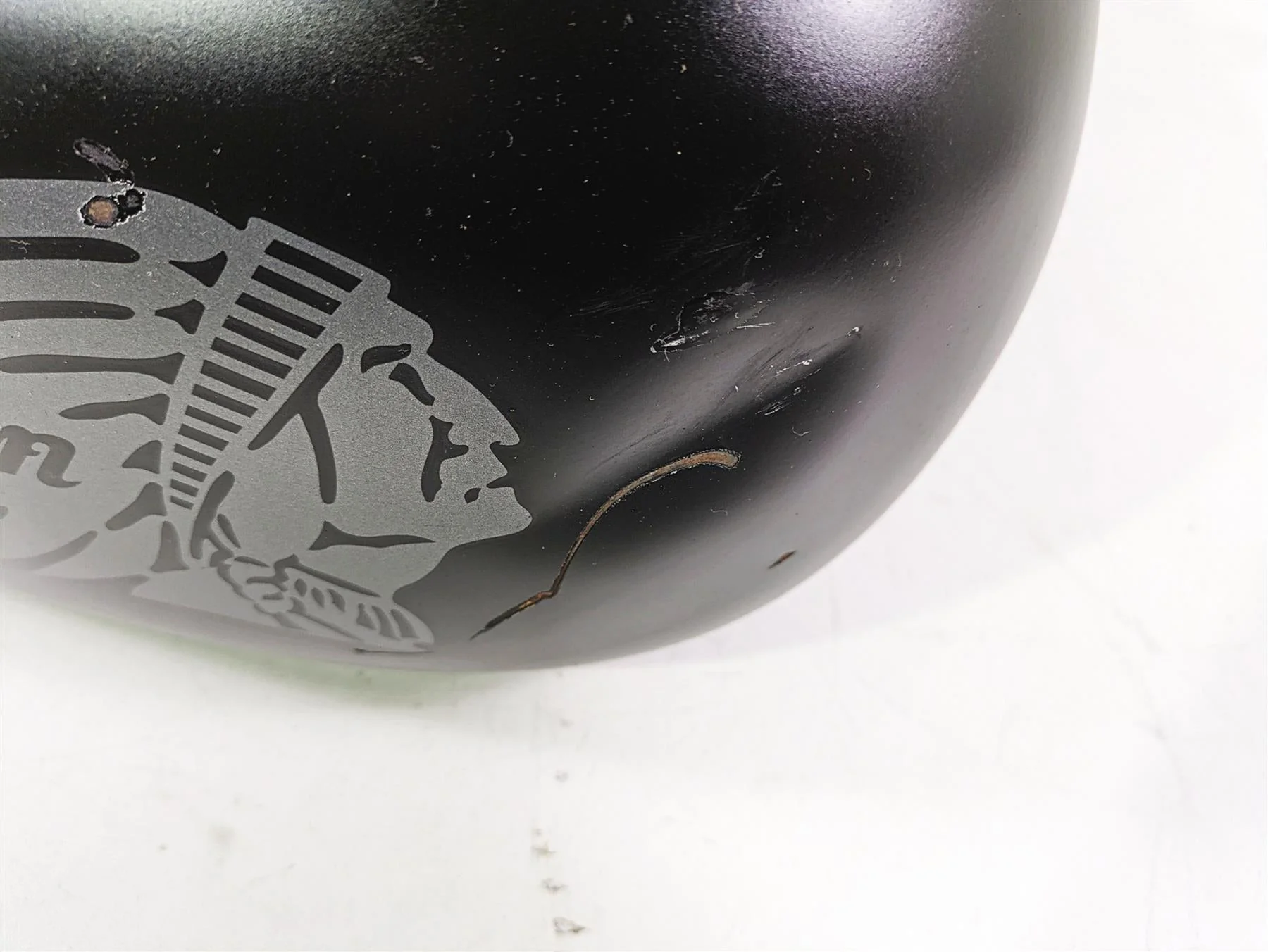 2018 Indian Chieftain Dark Horse Fuel Gas Petrol Tank -Dent 1021997 1025508 - Image 4