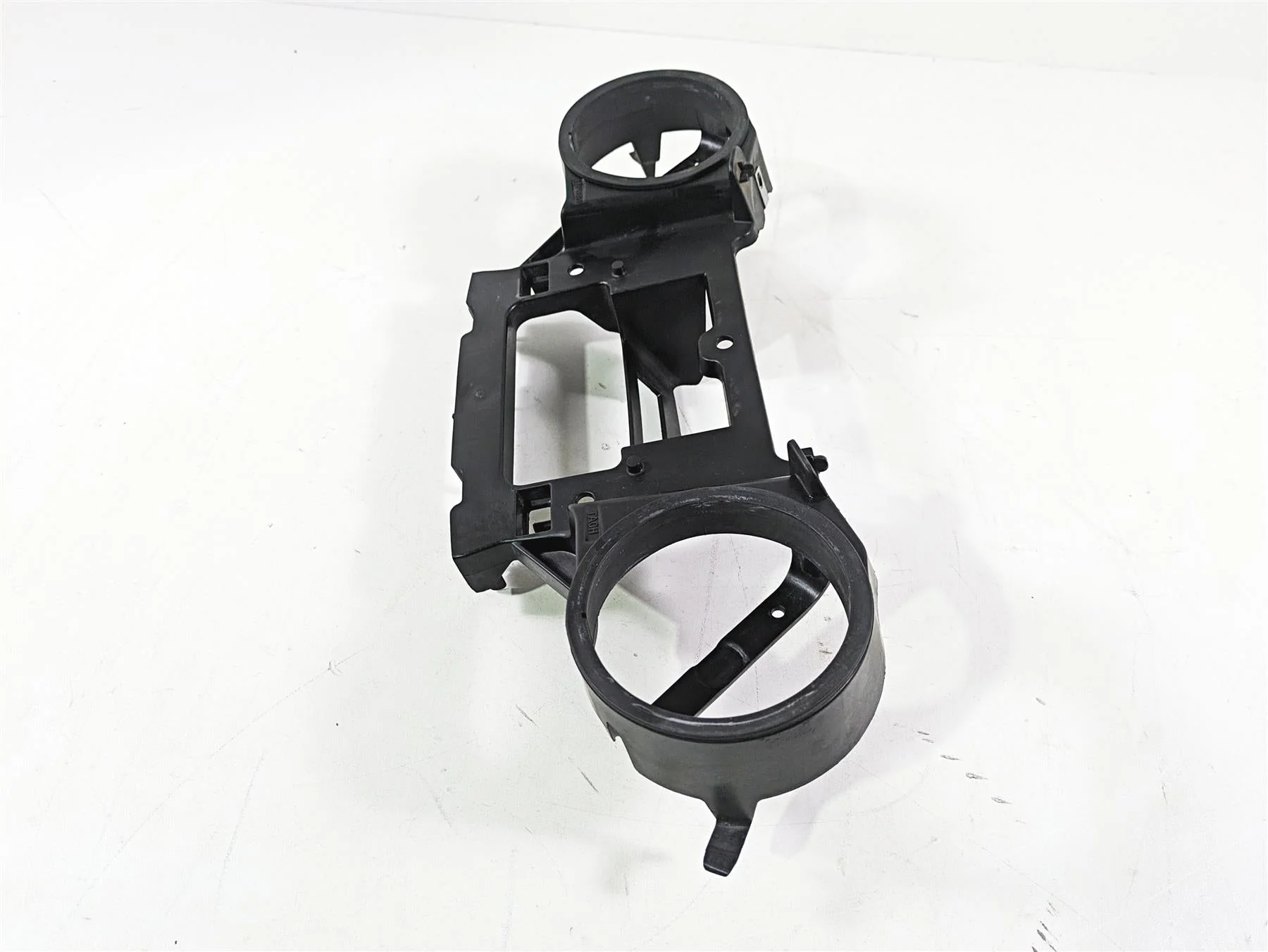 2018 Indian Chieftain Dark Horse Gauge Speedo Tach Holder Housing 5452783 - Image 2