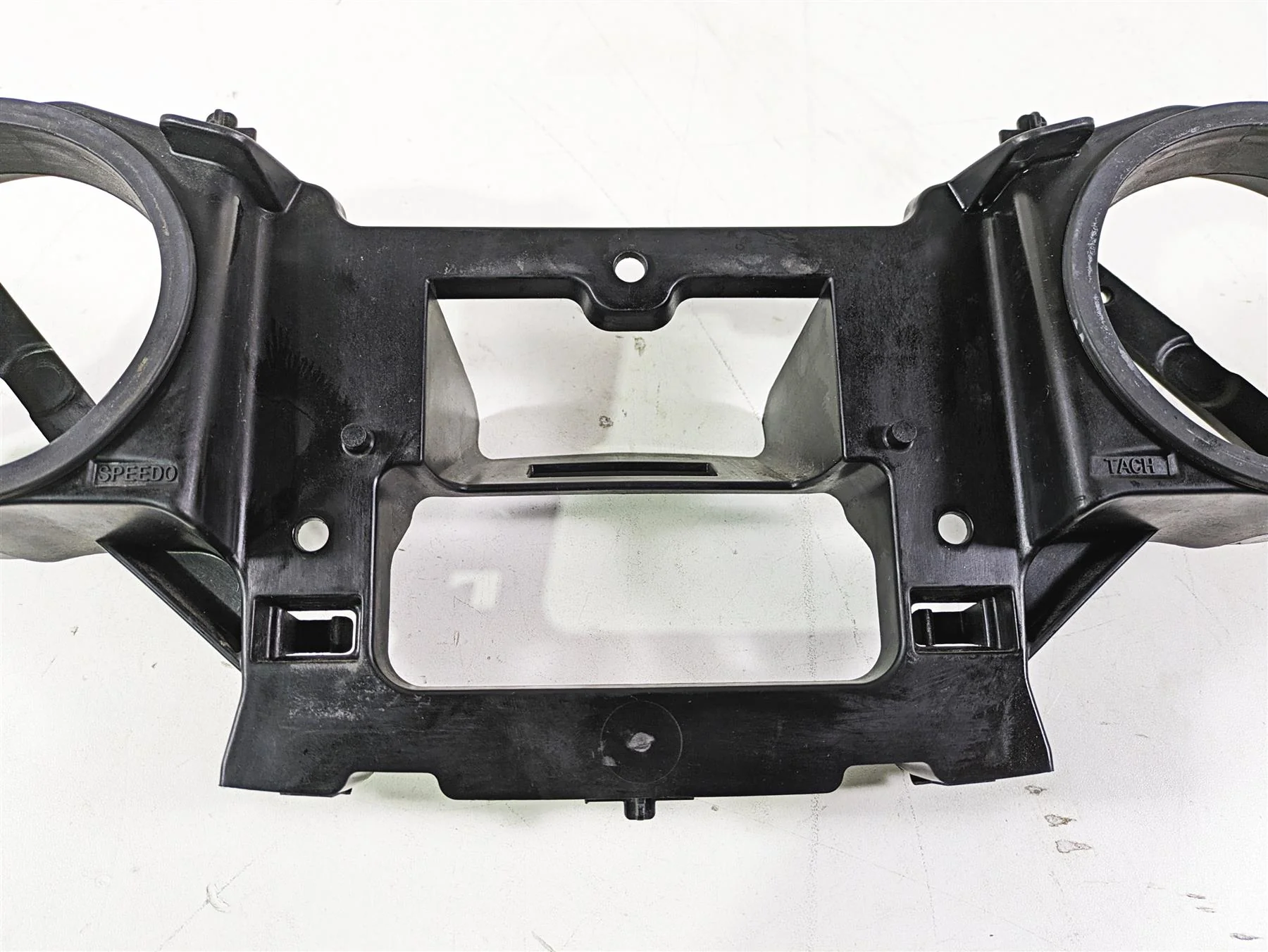 2018 Indian Chieftain Dark Horse Gauge Speedo Tach Holder Housing 5452783 - Image 8
