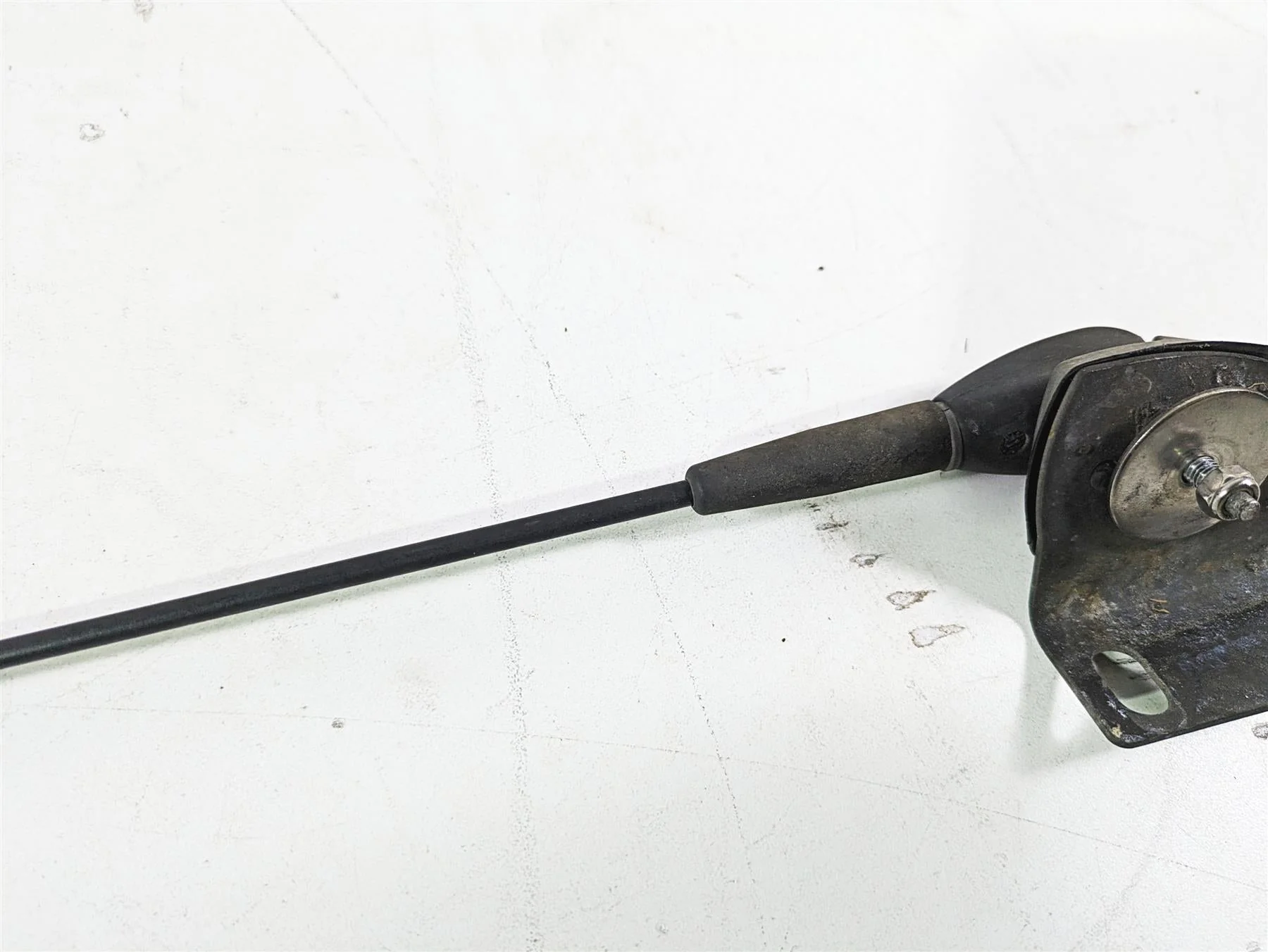2018 Indian Chieftain Dark Horse Radio FM Antenna & Mount 4012213 4012274 - Image 7